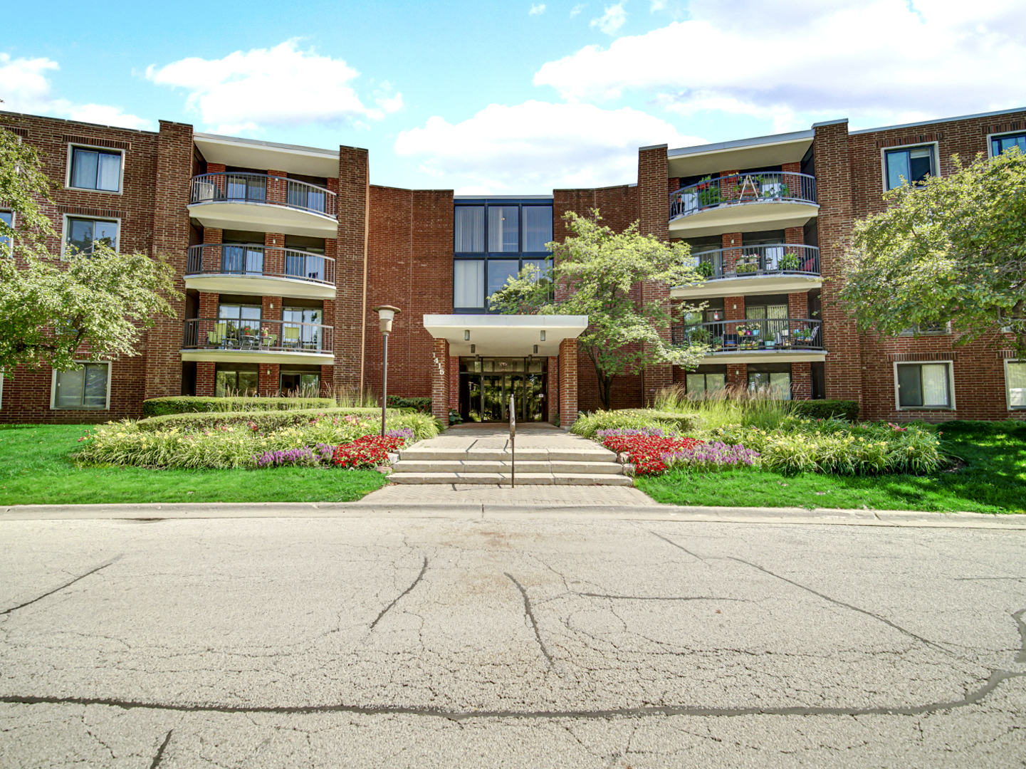 1415 E Central Road NE Unit 305A, Arlington Heights IL 60005