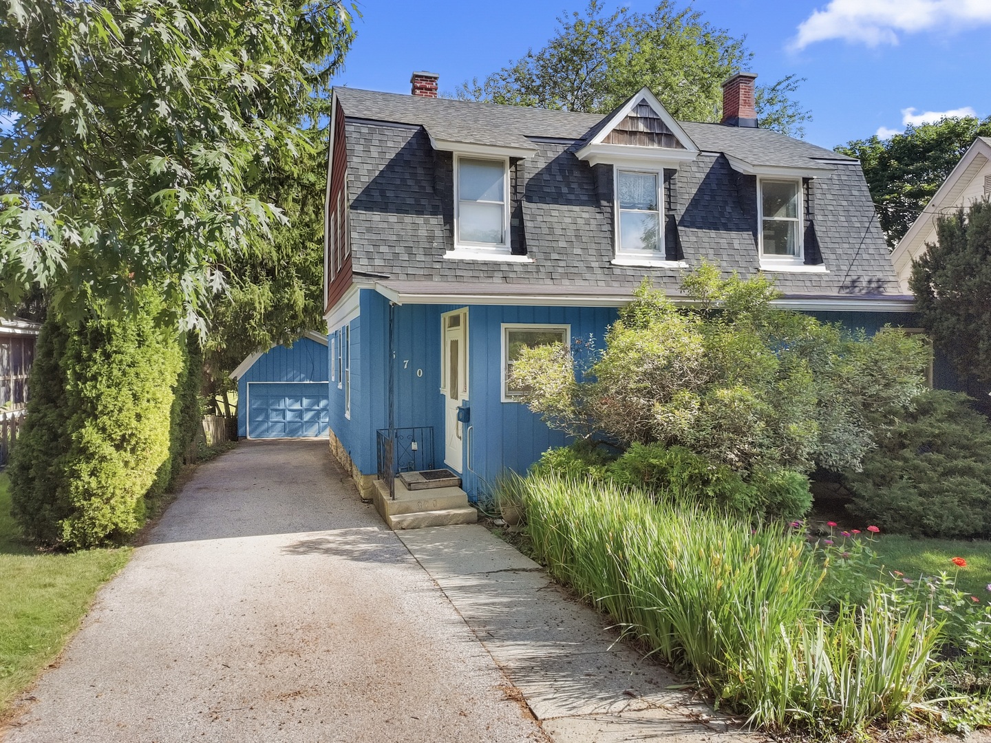 370 Lincoln Avenue, Woodstock IL 60098