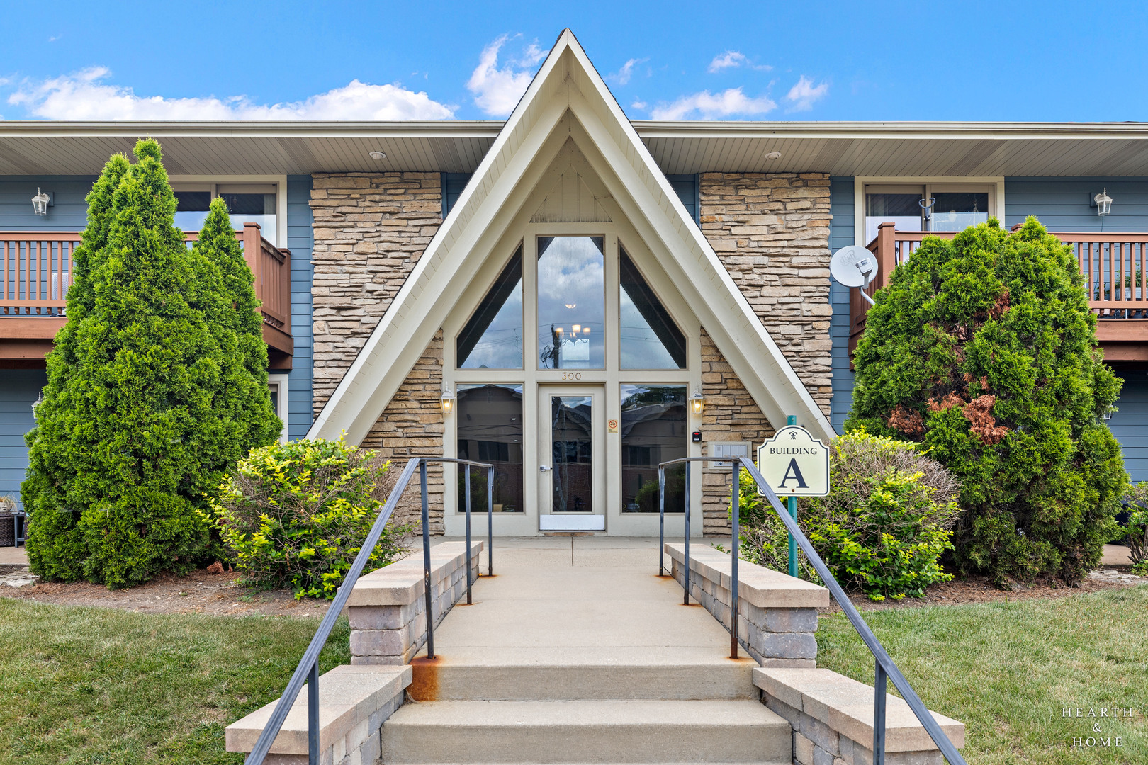 300 Opatrny Drive Unit 211, Fox River Grove IL 60021