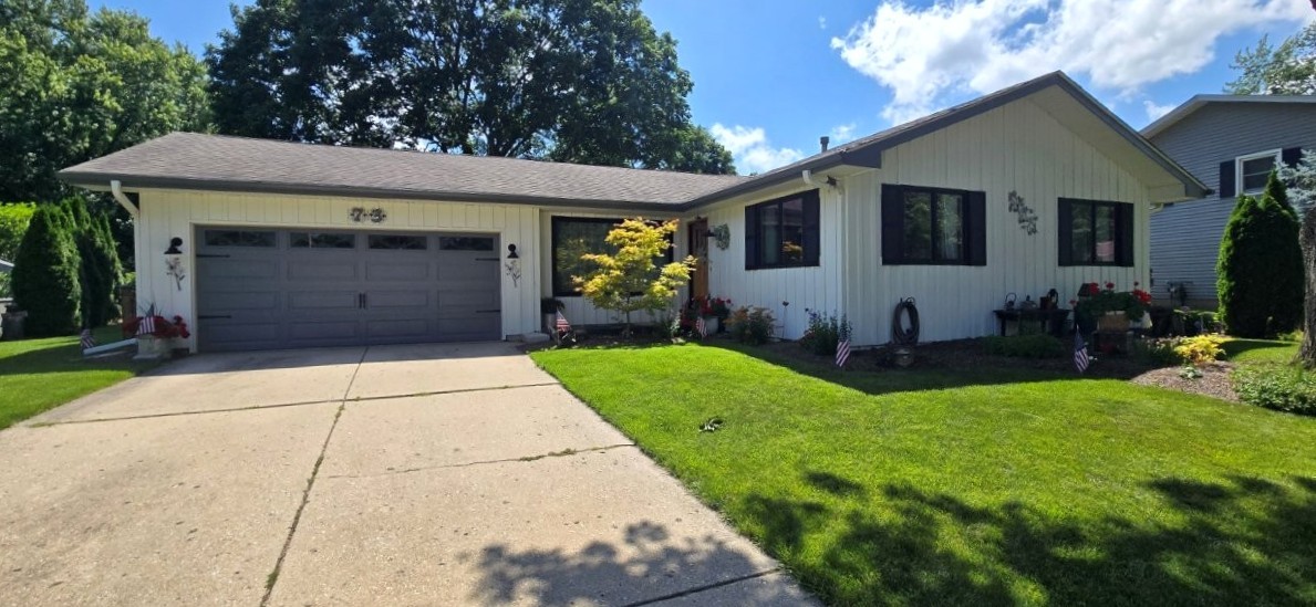 73 Devonshire Circle, Elgin IL 60123