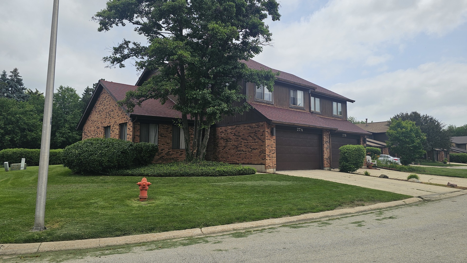 27 Creekside Circle Unit A, Elgin IL 60123