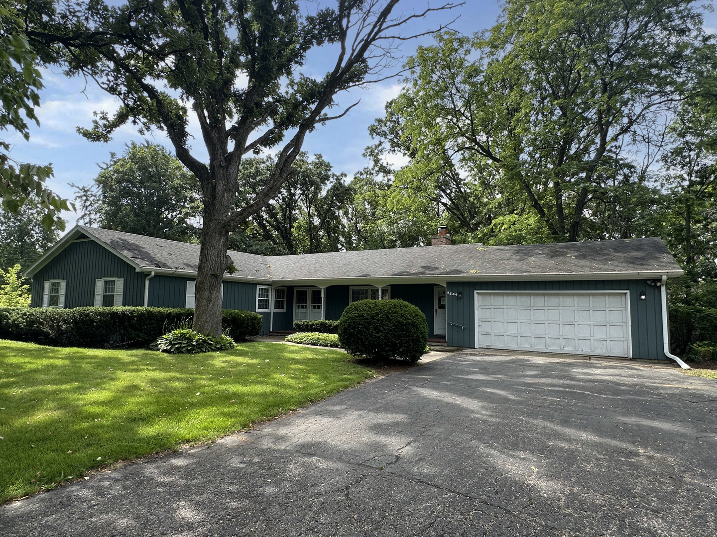 7409 Chesterfield Road, Crystal Lake IL 60012
