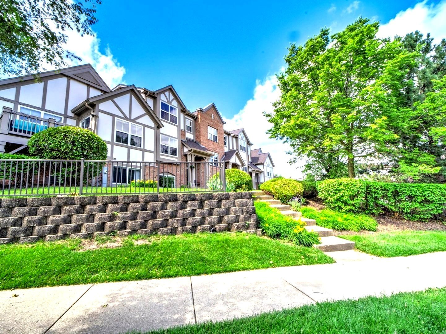 806 June Terrace, Lake Zurich IL 60047