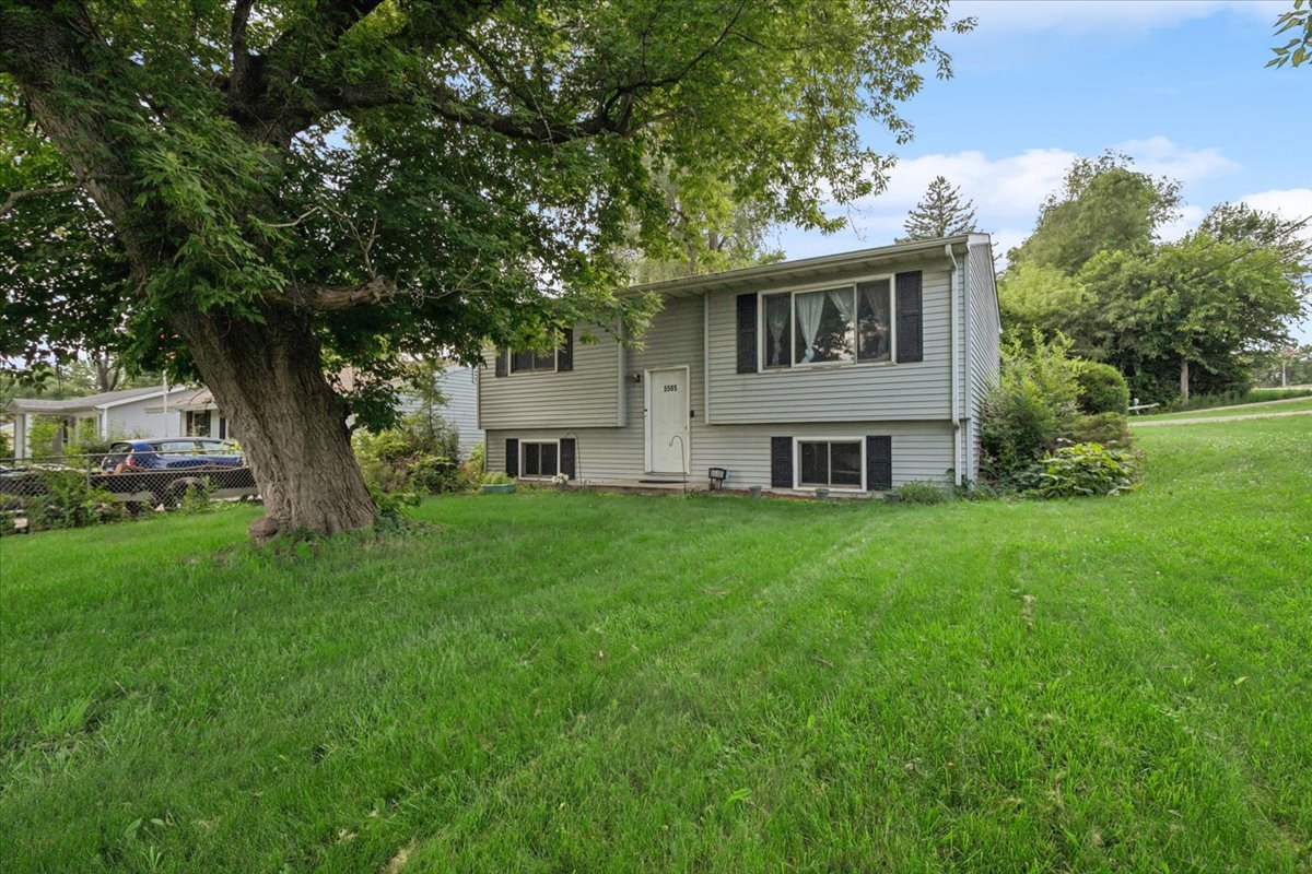 5505 Lucina Avenue, Mchenry IL 60050