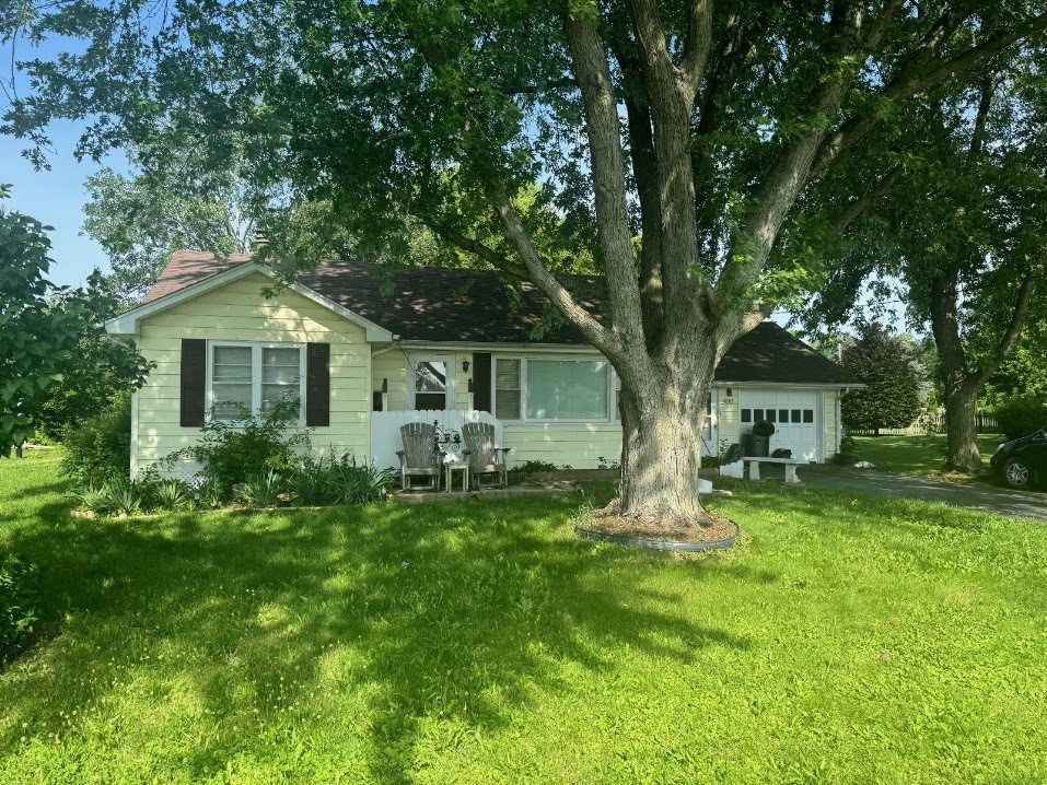 3707 N Fairview Avenue, Johnsburg IL 60051