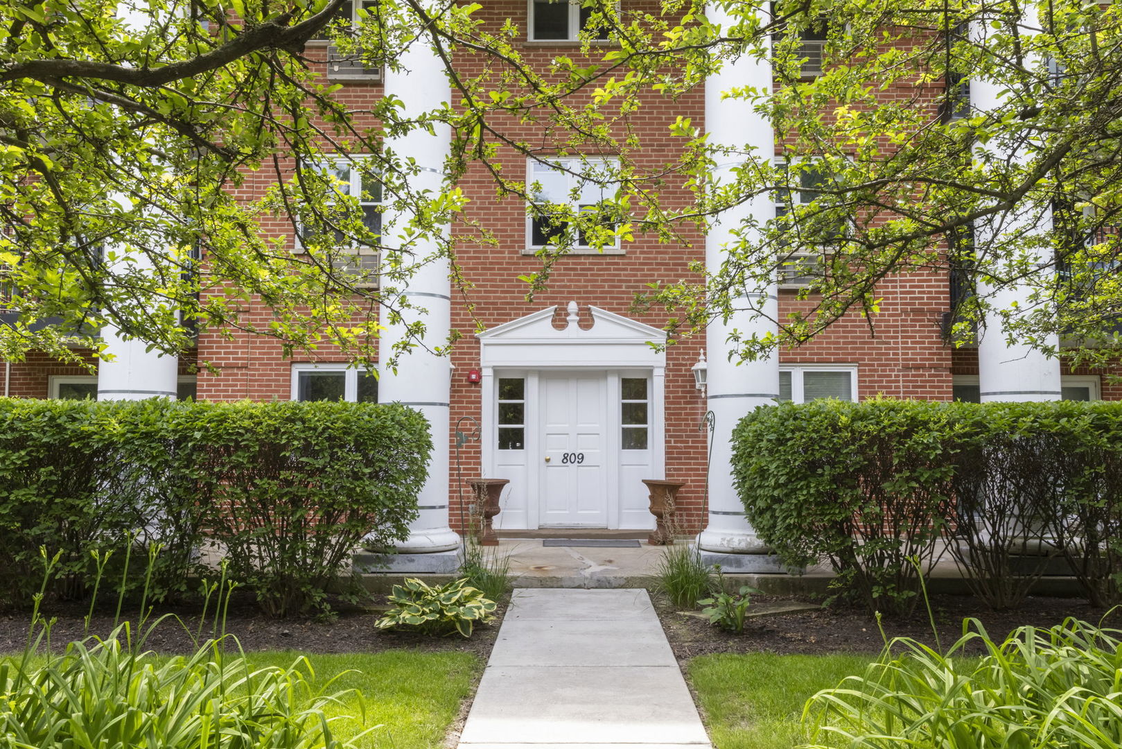 809 E Miner Street Unit 1B, Arlington Heights IL 60004