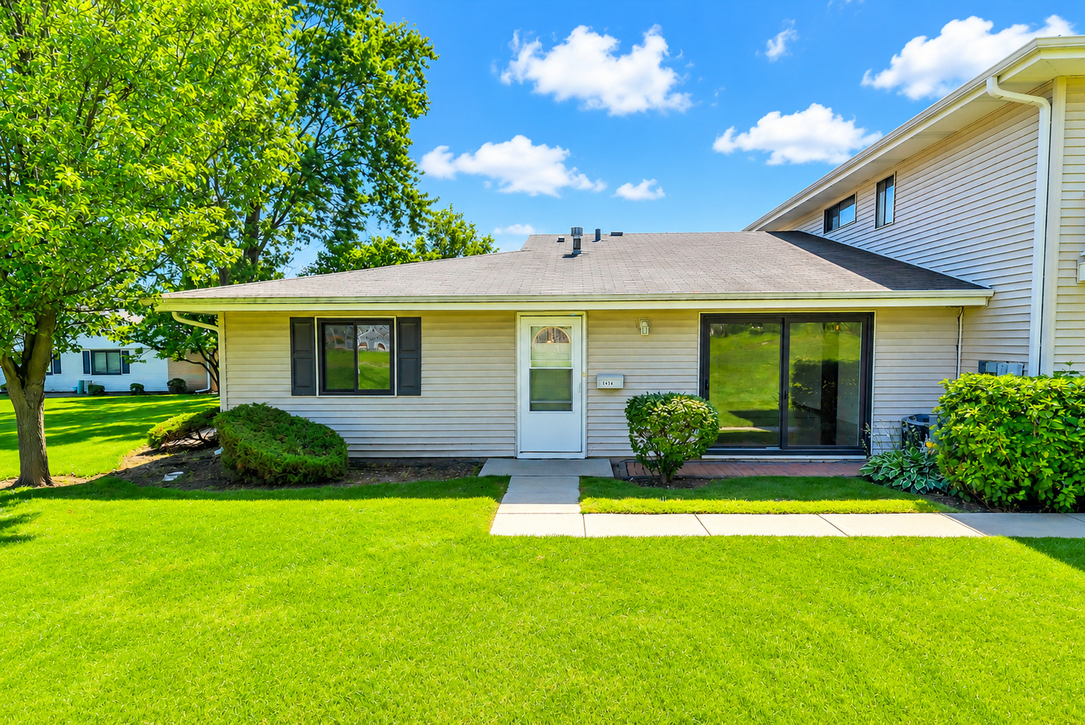 1434 Millbrook Court Unit 1434, Schaumburg IL 60193