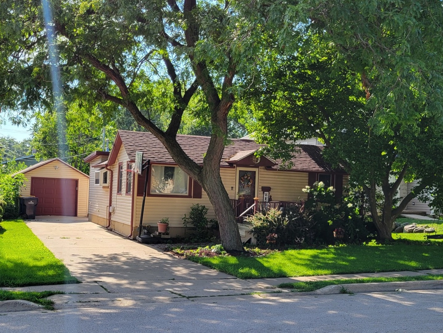 260 S Aldine Street, Elgin IL 60123