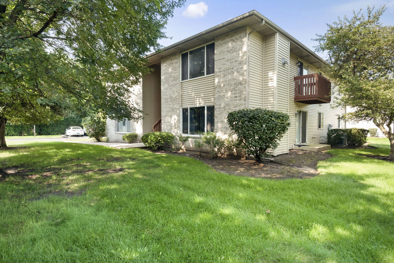 500 Westwood Court Unit d, Crystal Lake IL 60014