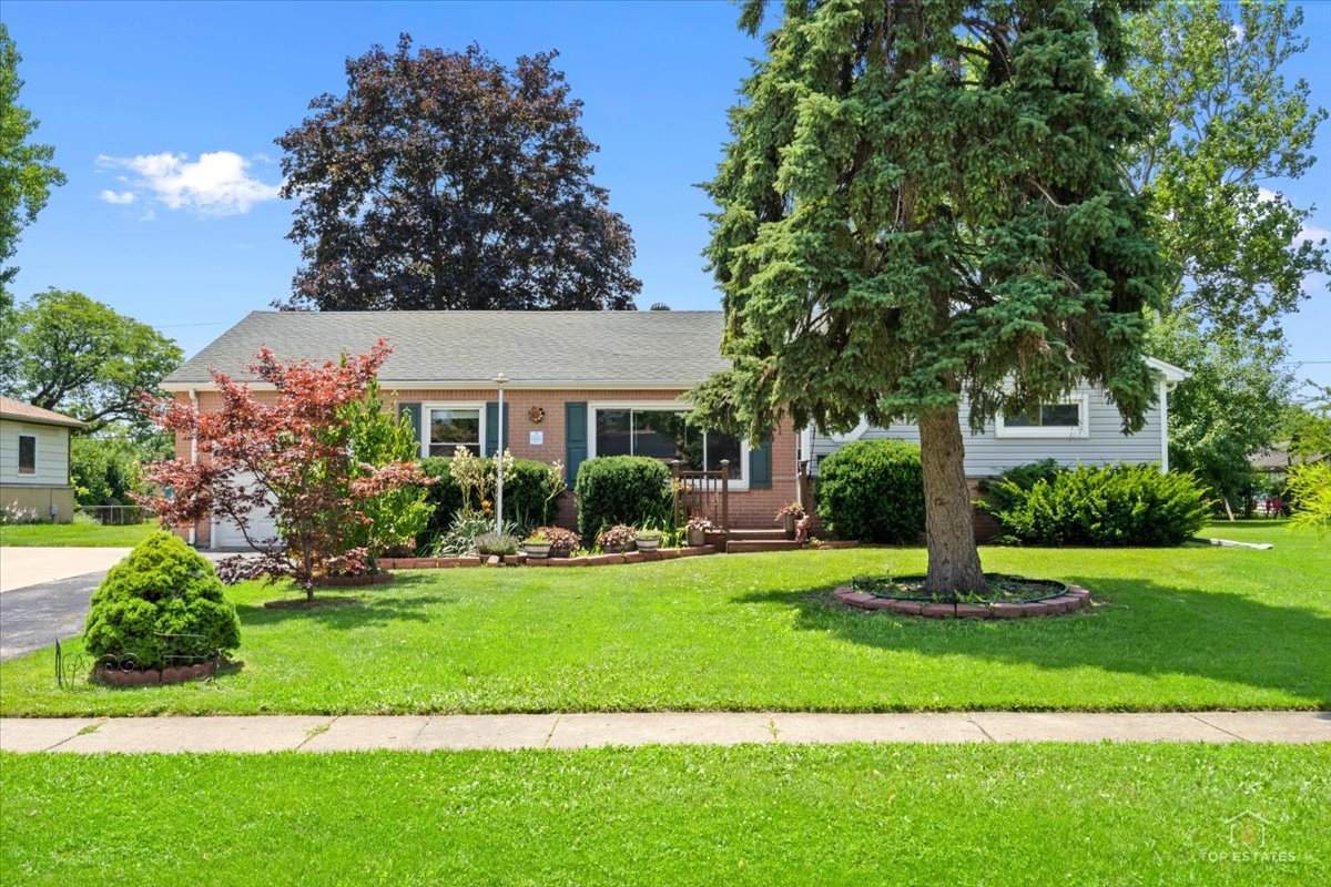 133 E Berkley Lane, Hoffman Estates IL 60169