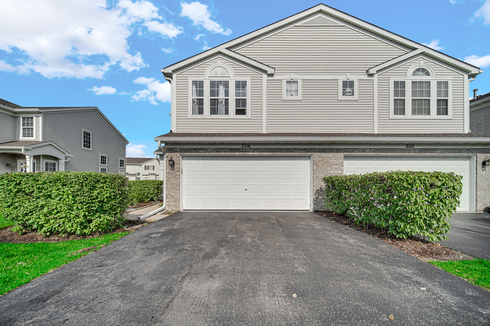 3216 Harvard Lane Unit 3216, Lake In The Hills IL 60156