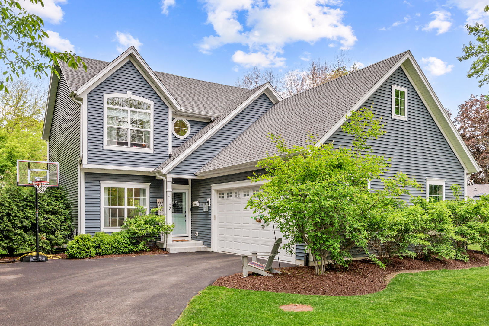 715 Oakwood Drive, Geneva IL 60134