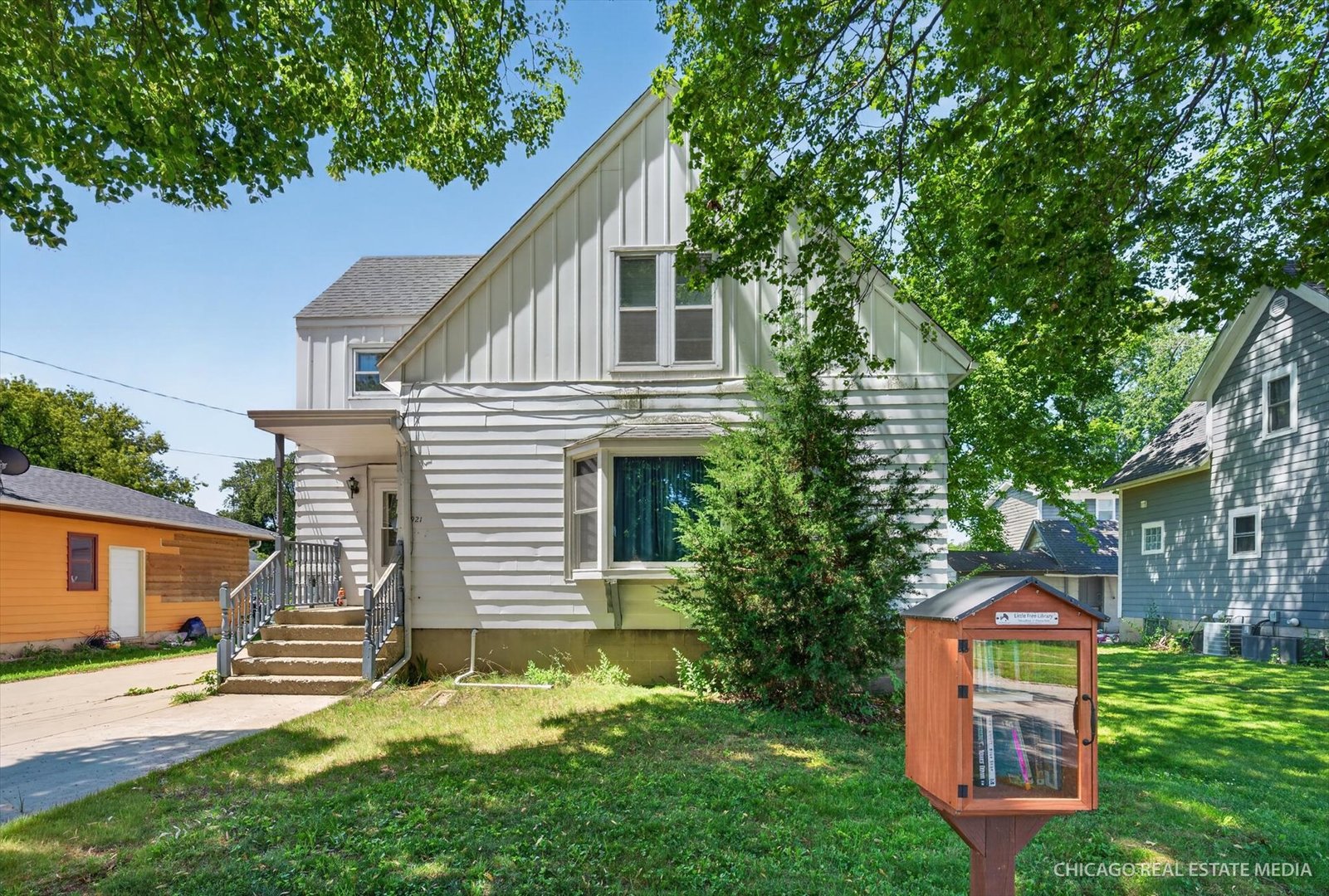 921 WHEELER Street, Woodstock IL 60098
