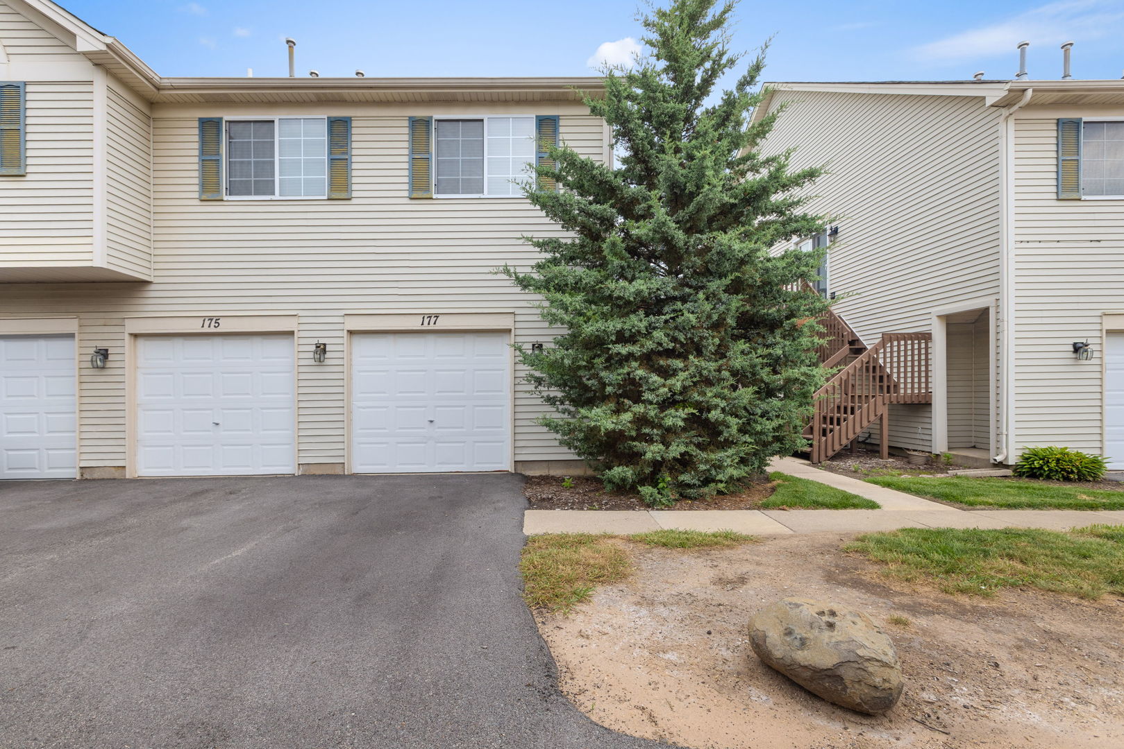177 Village Creek Drive Unit 177, Lake In The Hills IL 60156