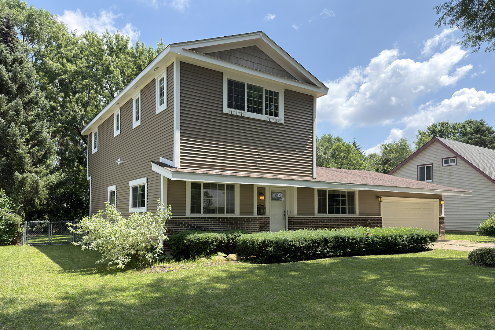 967 cardiff Drive, Crystal Lake IL 60014