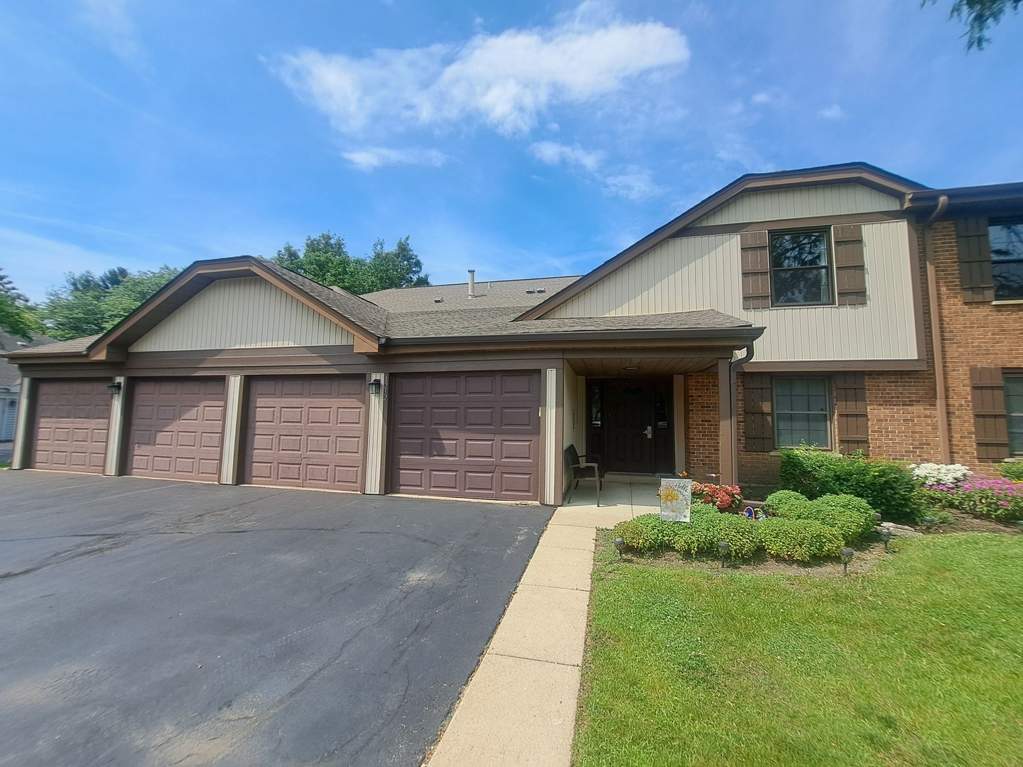 1232 Plum Tree Court Unit A1, Schaumburg IL 60193