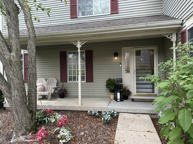 152 Village Creek Drive Unit 152, Lake In The Hills IL 60156