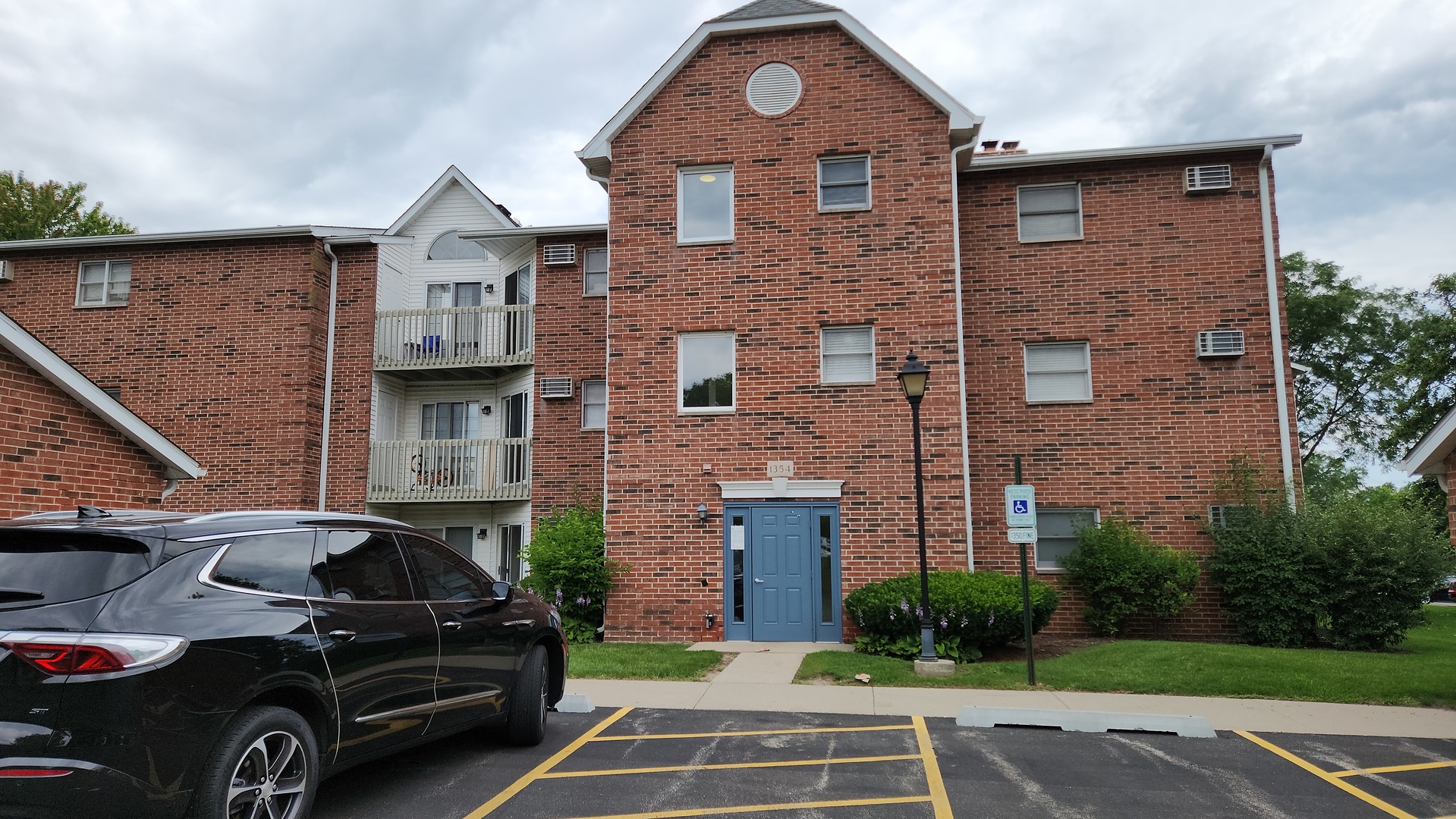 1354 Cunat Court Unit 1D, Lake In The Hills IL 60156