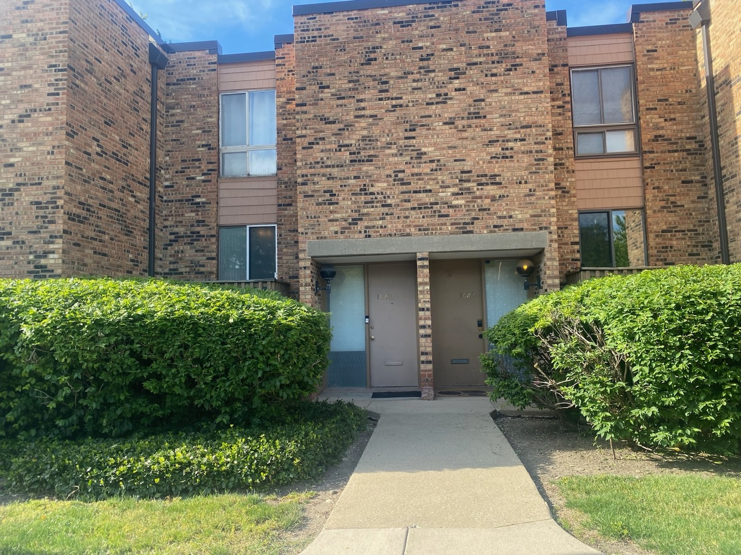 1620 Waxwing Court, Schaumburg IL 60173
