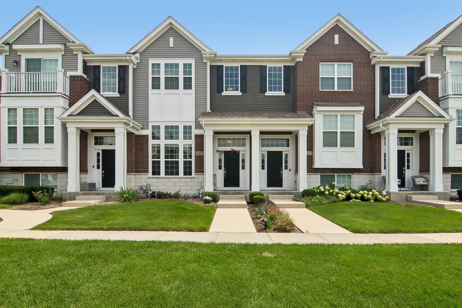 4425 Monroe Court, Naperville IL 60564