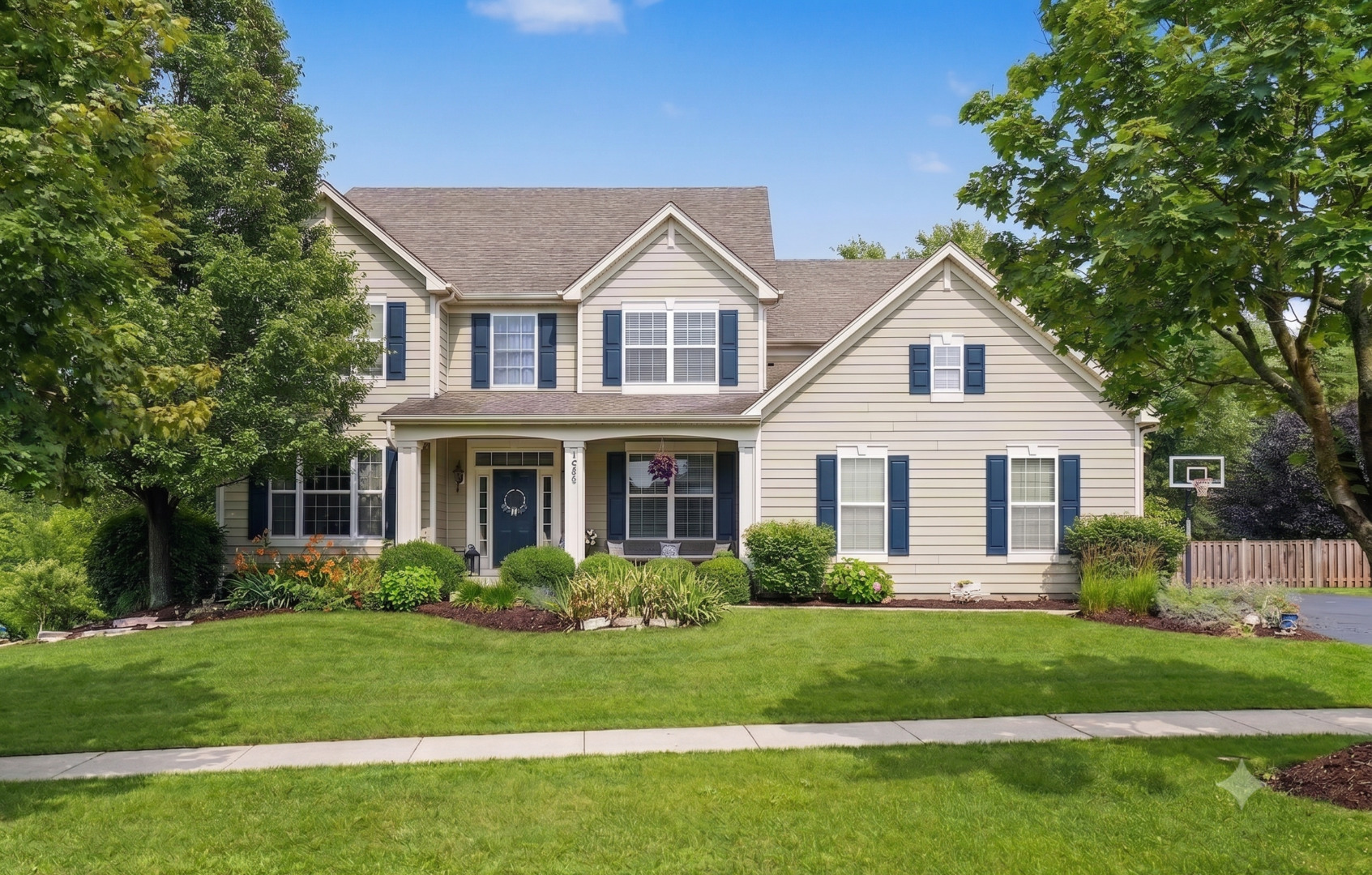 2989 Wagon Road, Elgin IL 60124