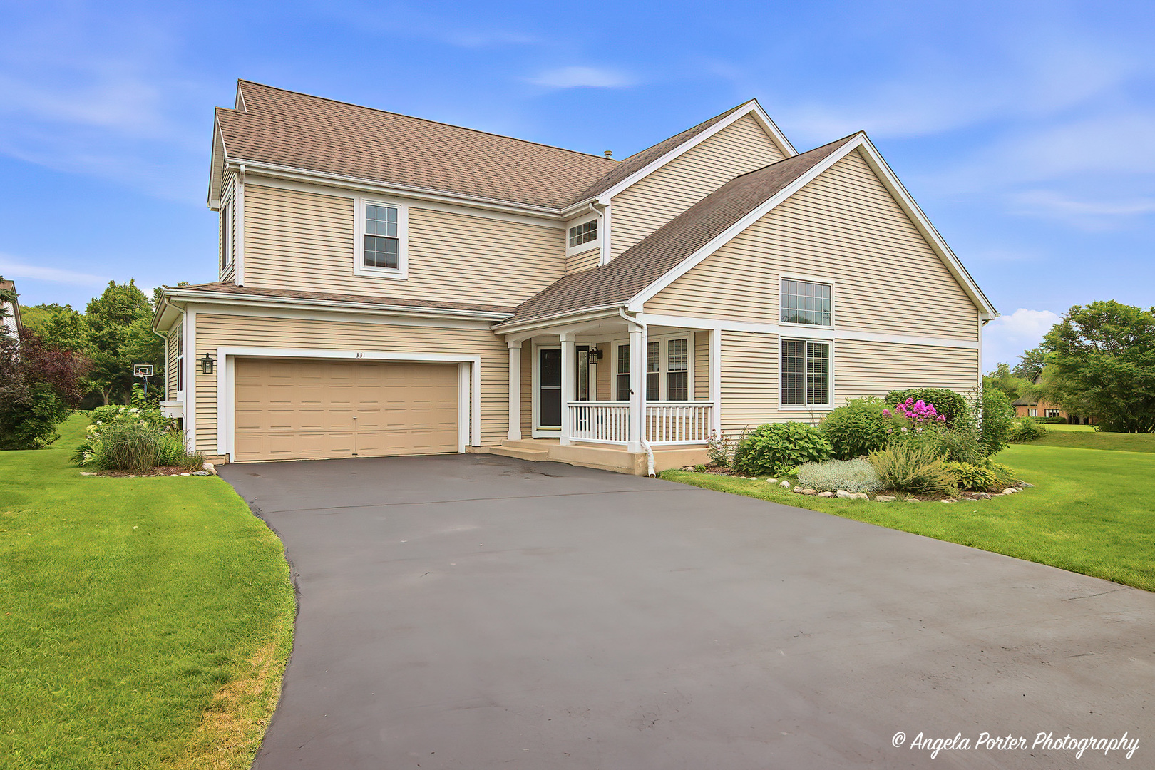 331 Hampton Court, Crystal Lake IL 60012