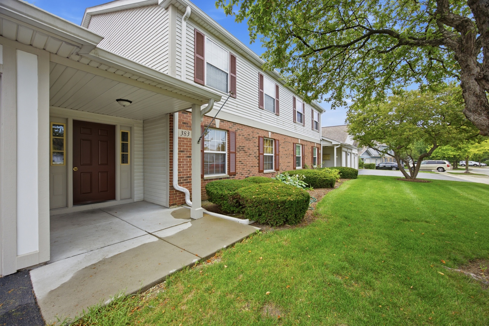 383 Woodview Circle Unit D, Elgin IL 60120