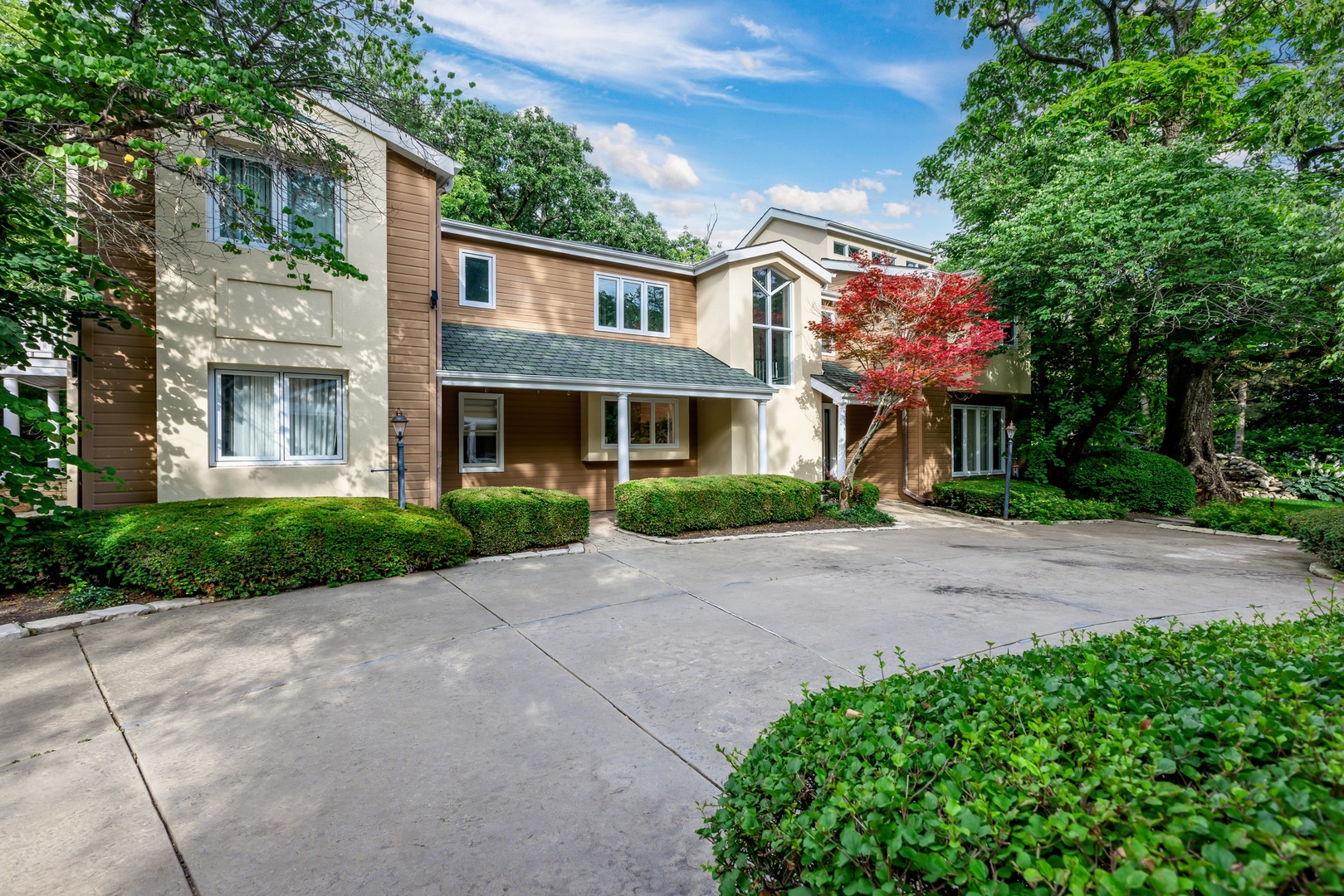 112 Brinker Road, Barrington Hills IL 60010