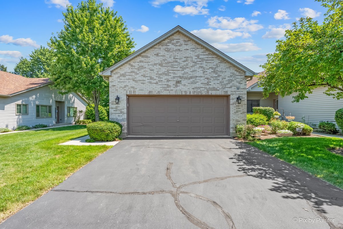 107 Fawn Lane, Elgin IL 60120