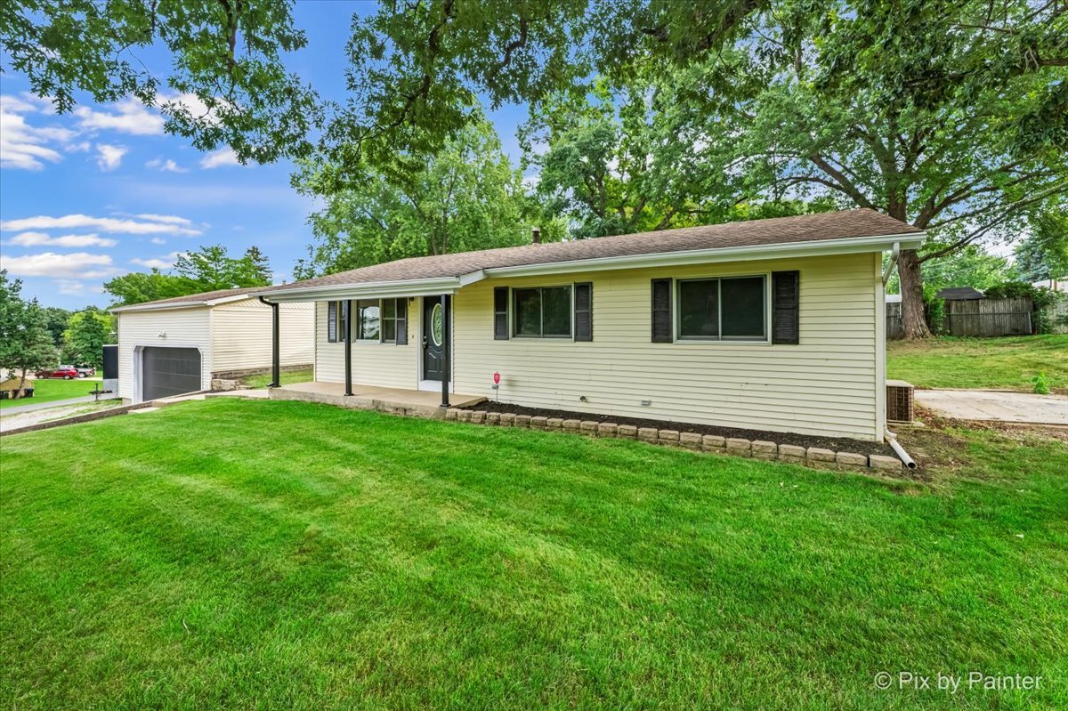 911 W Florence Street, Mchenry IL 60051