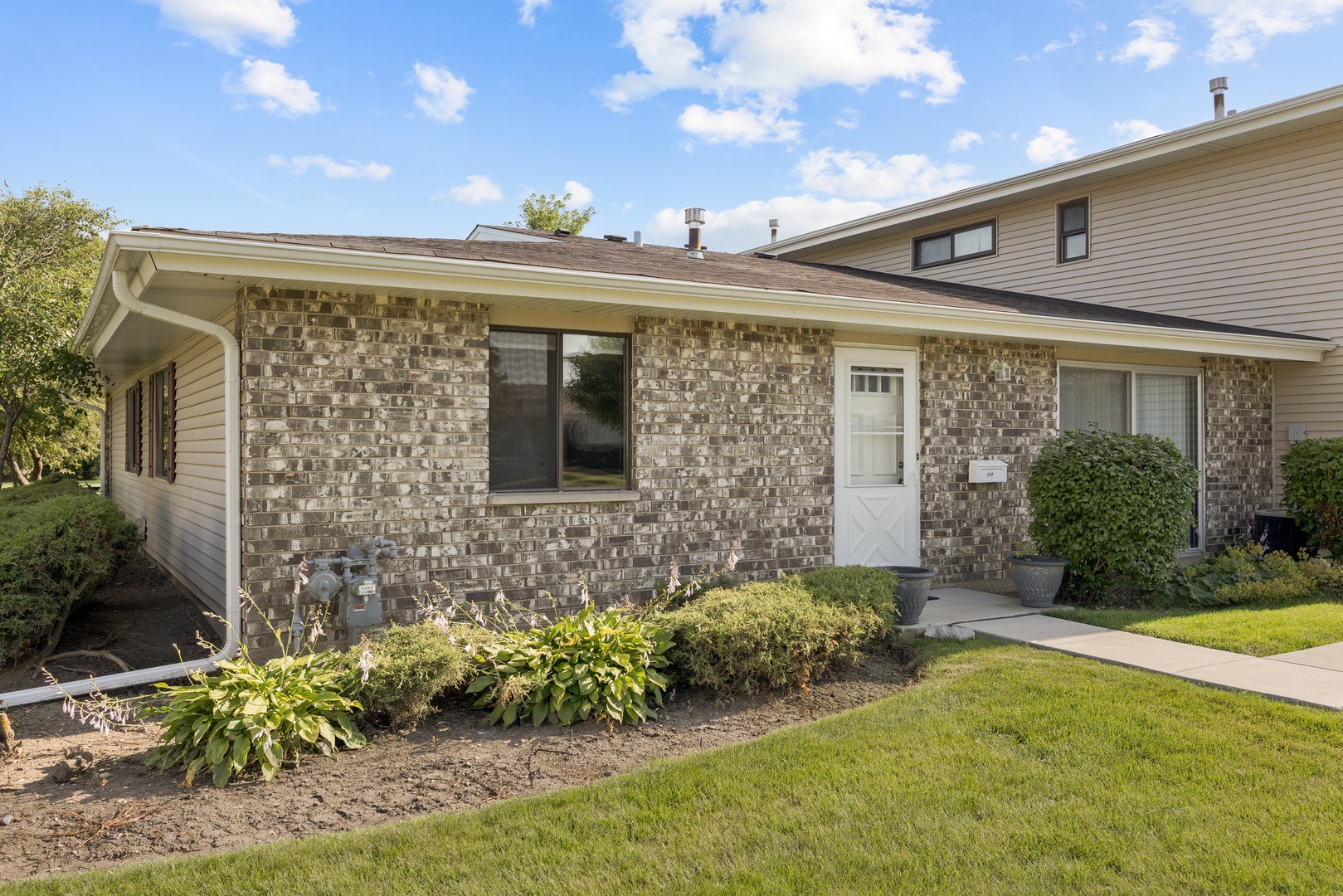 117 Cotuit Court Unit 117, Schaumburg IL 60193