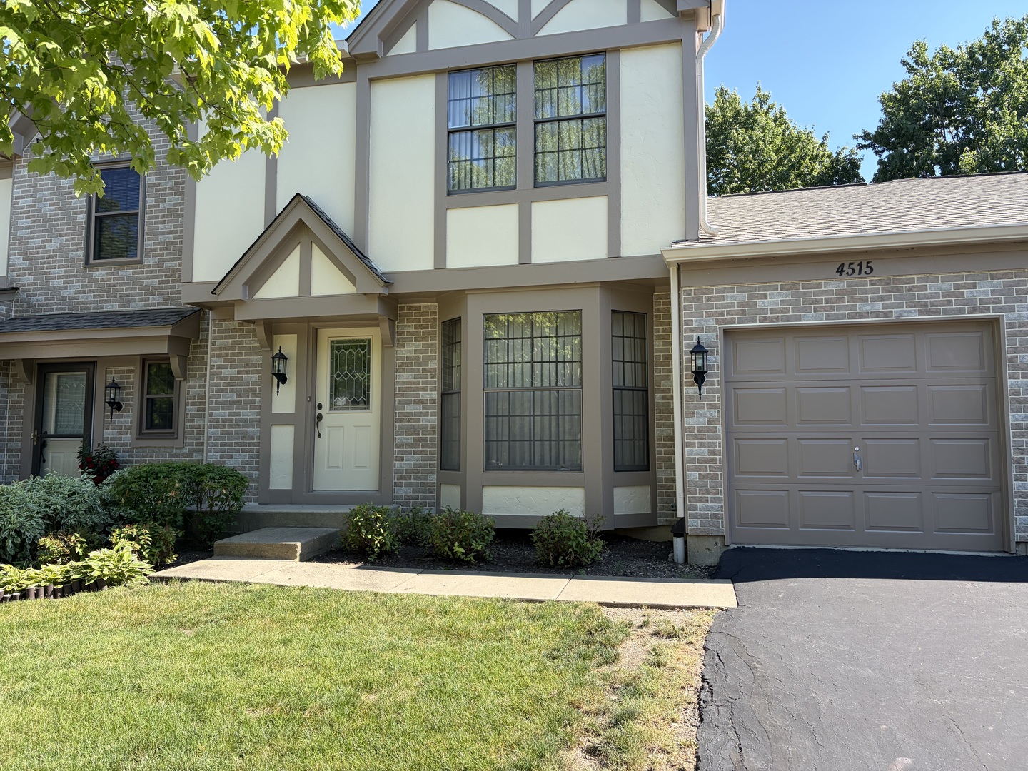 4515 Opal Drive, Hoffman Estates IL 60192