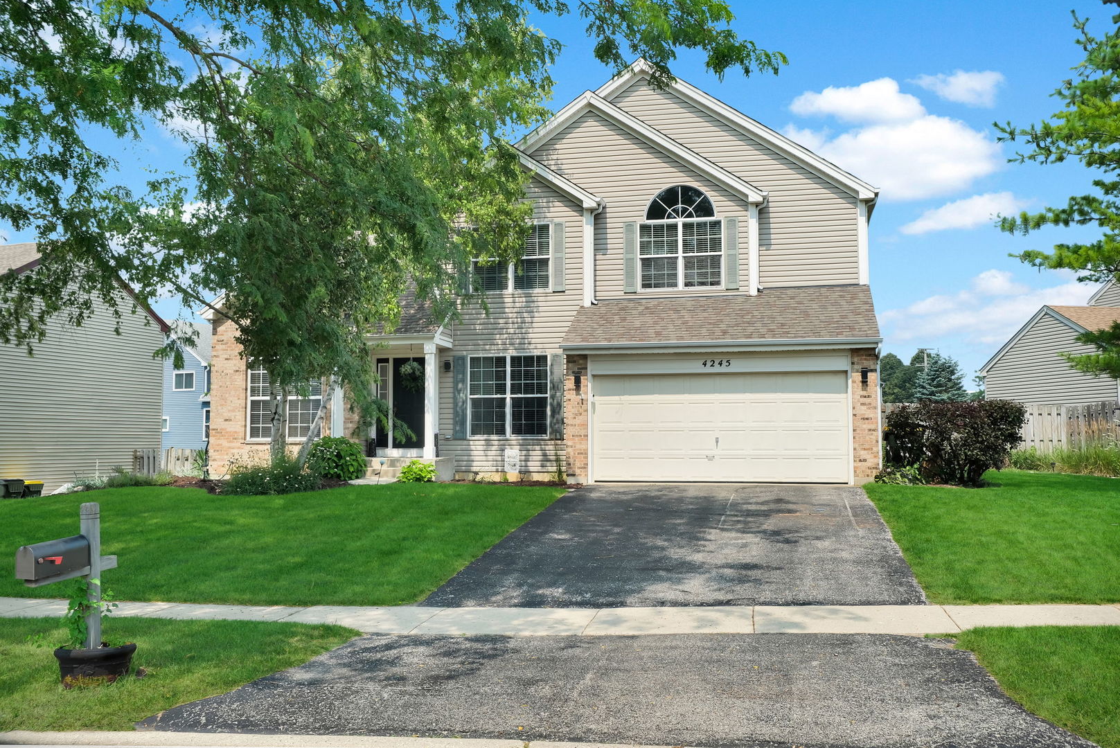4245 Peartree Drive, Lake In The Hills IL 60156