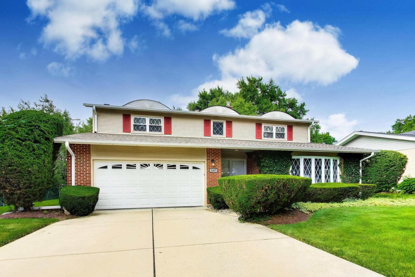 1207 W Thomas Street, Arlington Heights IL 60004