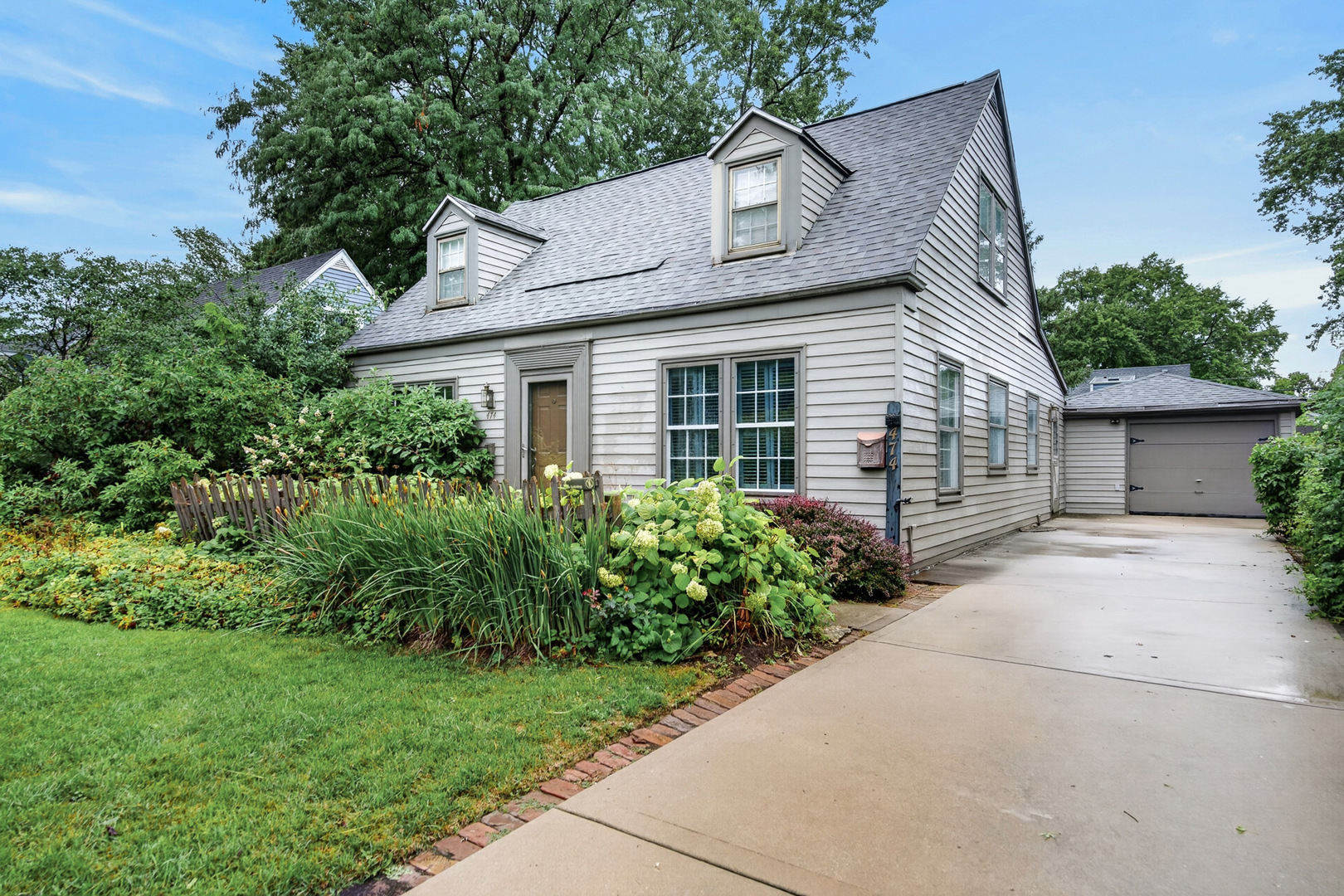 474 Sunset Drive, Elgin IL 60123