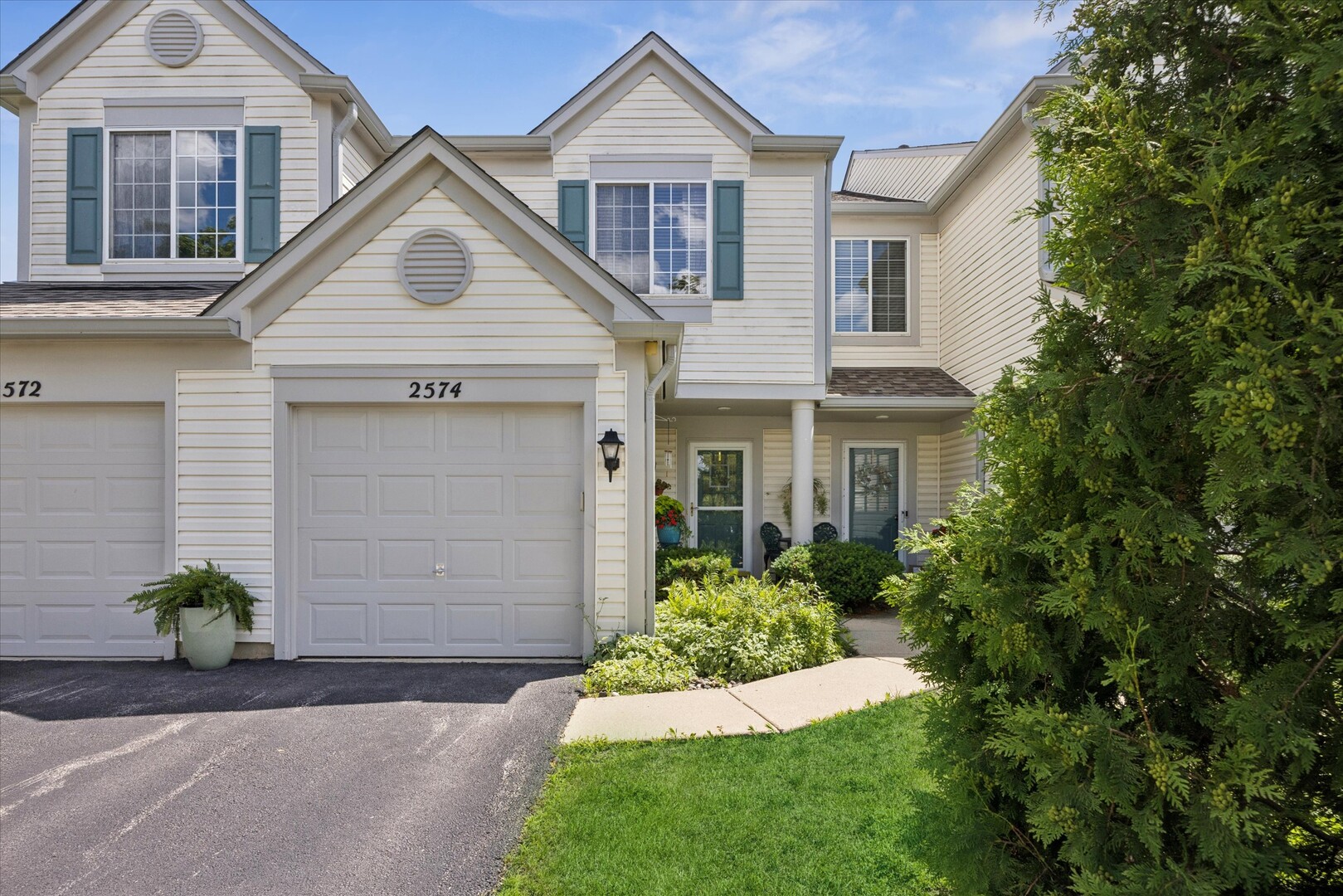 2574 Arcadia Circle, Naperville IL 60540