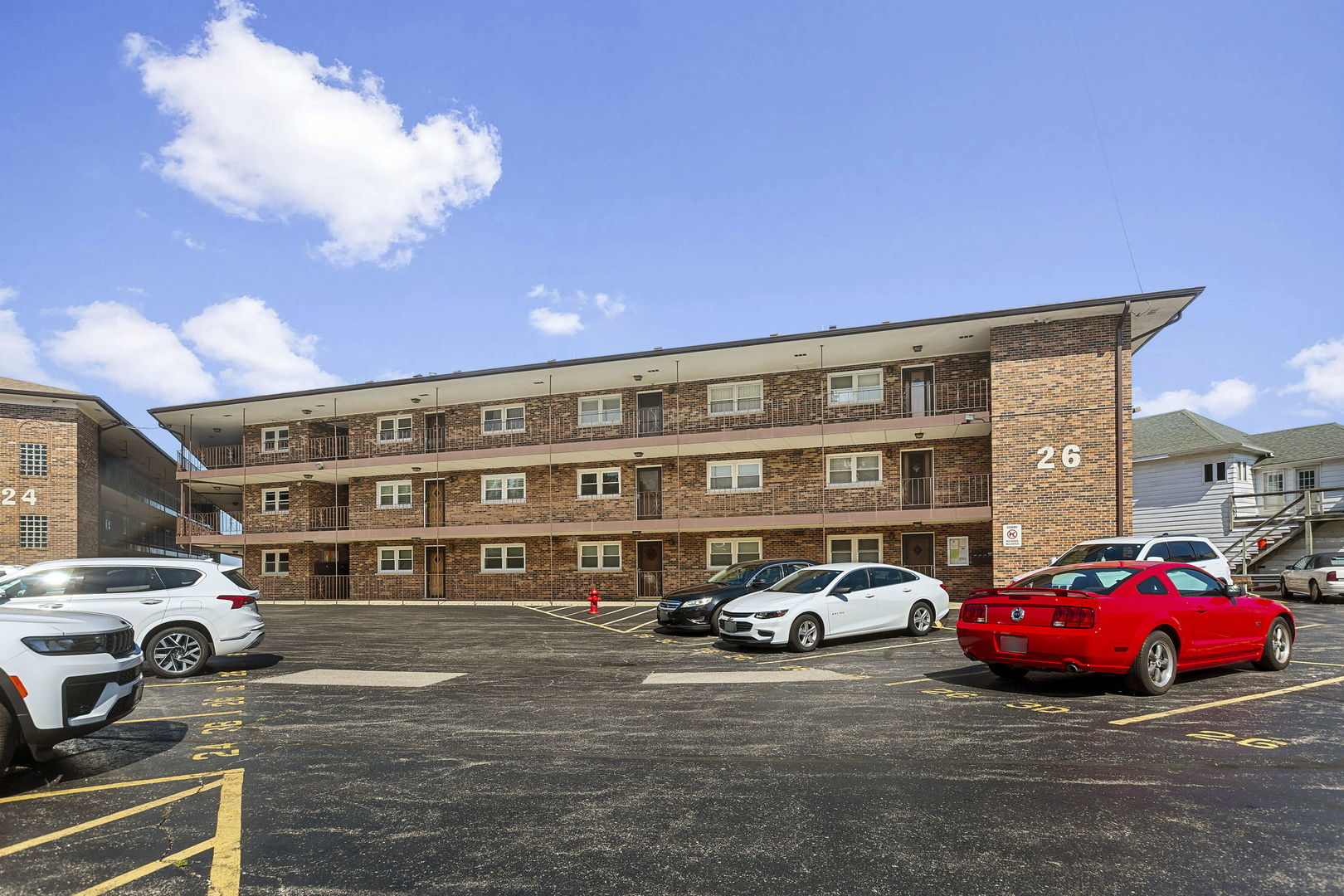26 N PISTAKEE LAKE Road Unit 3E, Fox Lake IL 60020