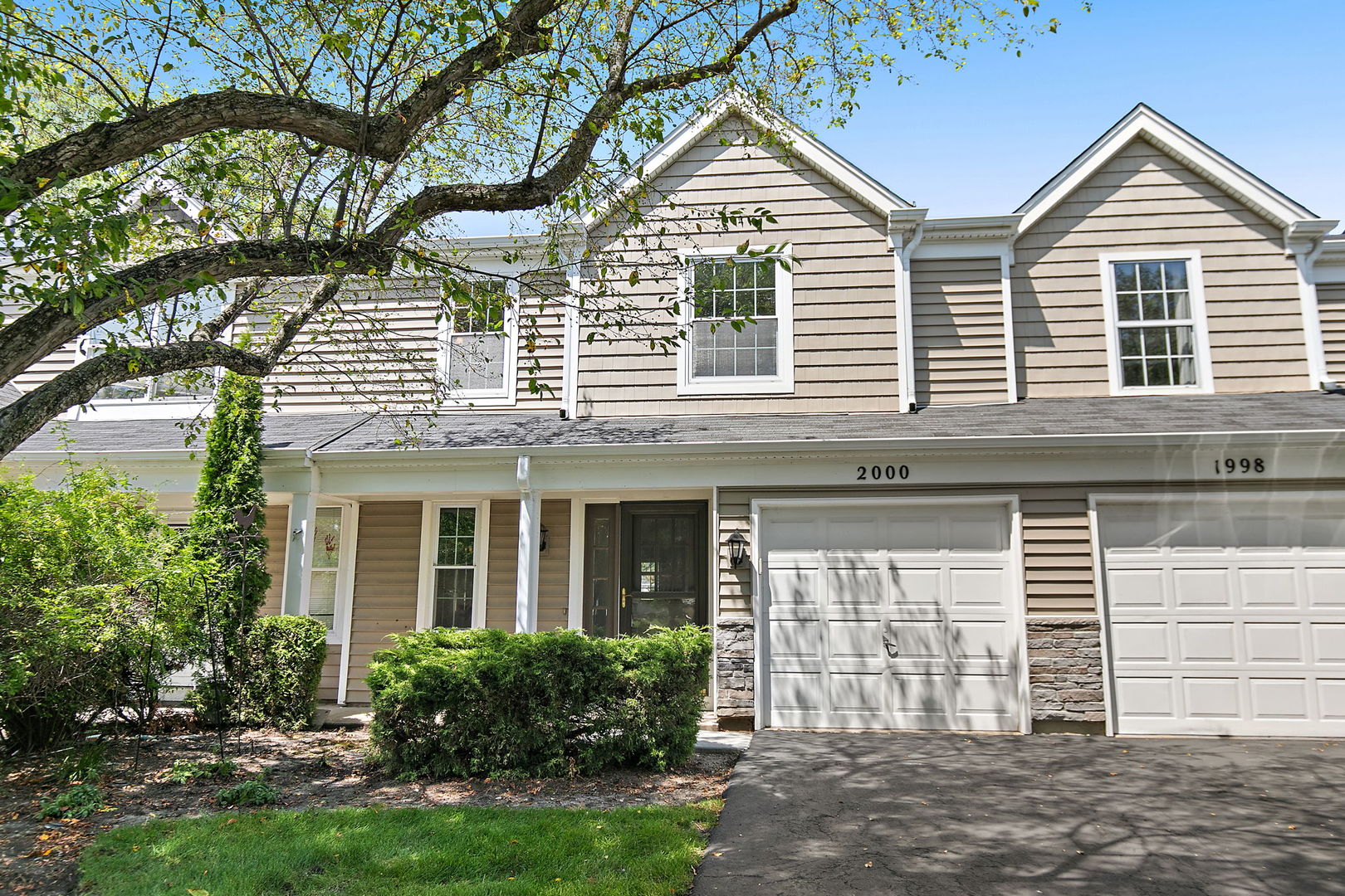 2000 College Green Drive, Elgin IL 60123