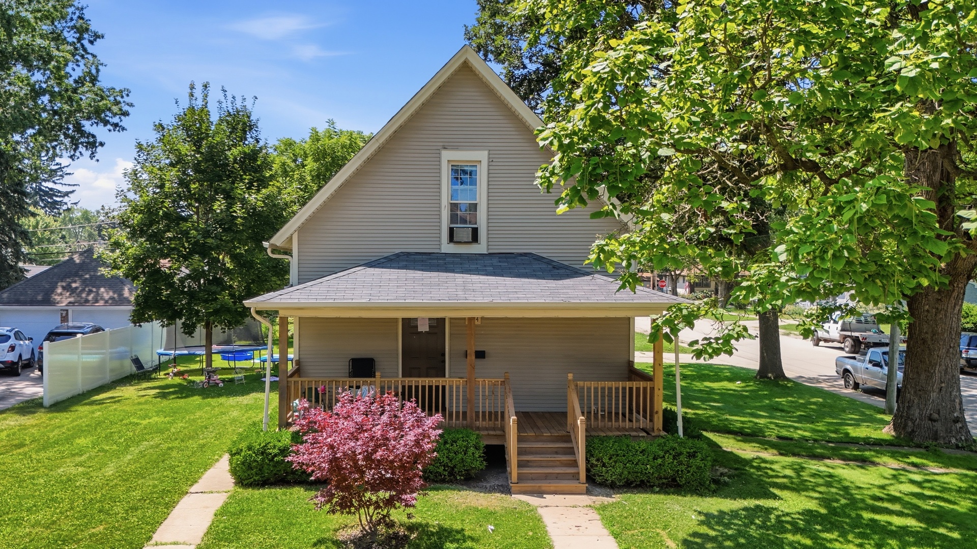 344 N Worth Avenue, Elgin IL 60123