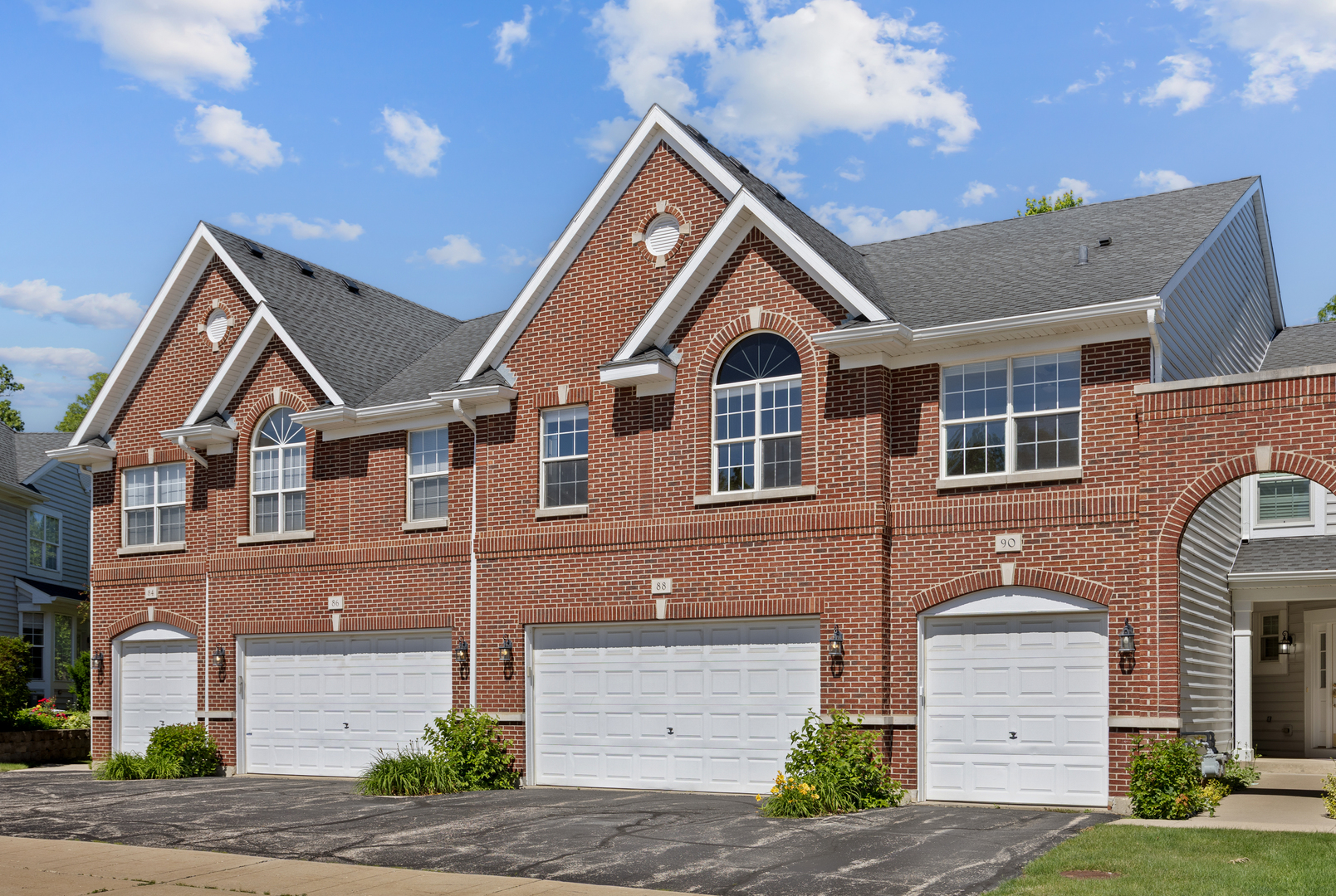 88 Fulbright Lane, Schaumburg IL 60194