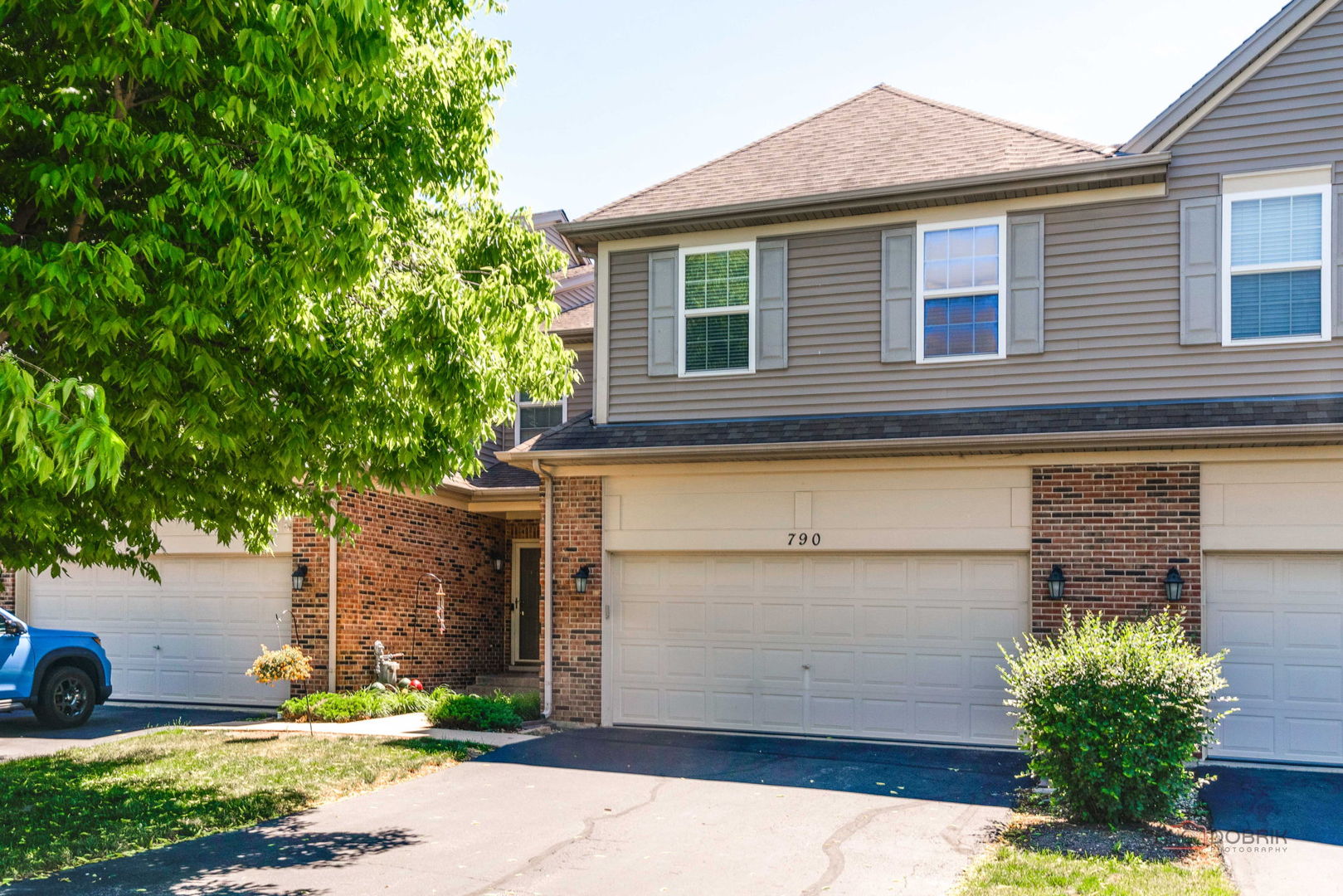 790 Oak Hollow Road, Crystal Lake IL 60014