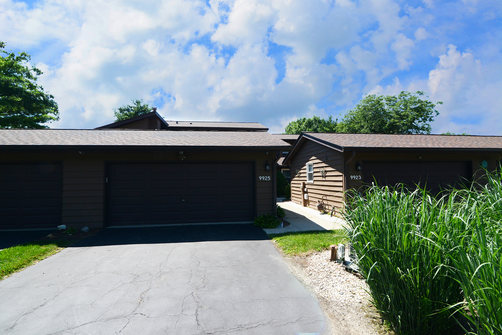 9925 Amanda Lane, Algonquin IL 60102