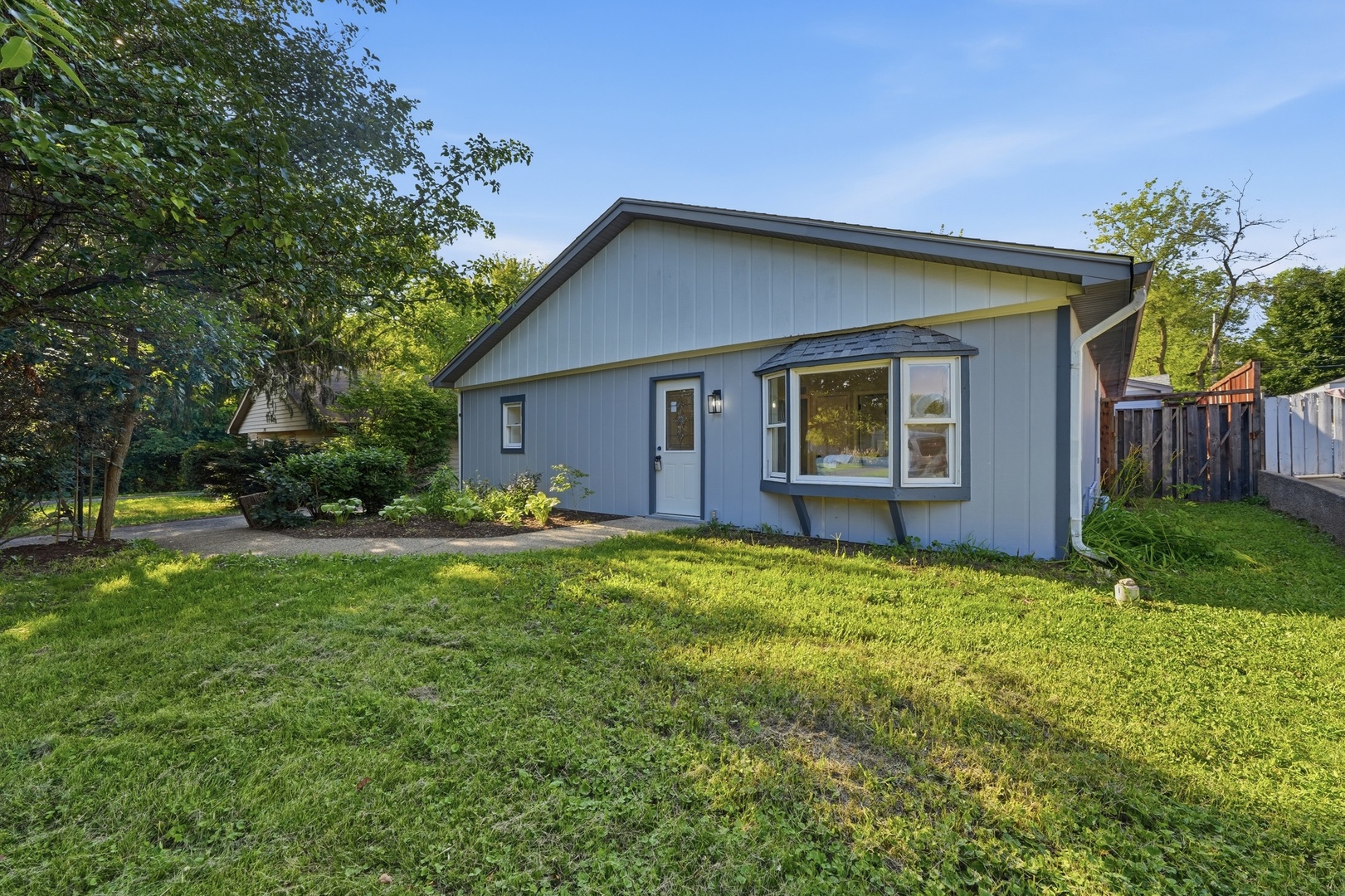 702 Columbus Street, Mchenry IL 60051