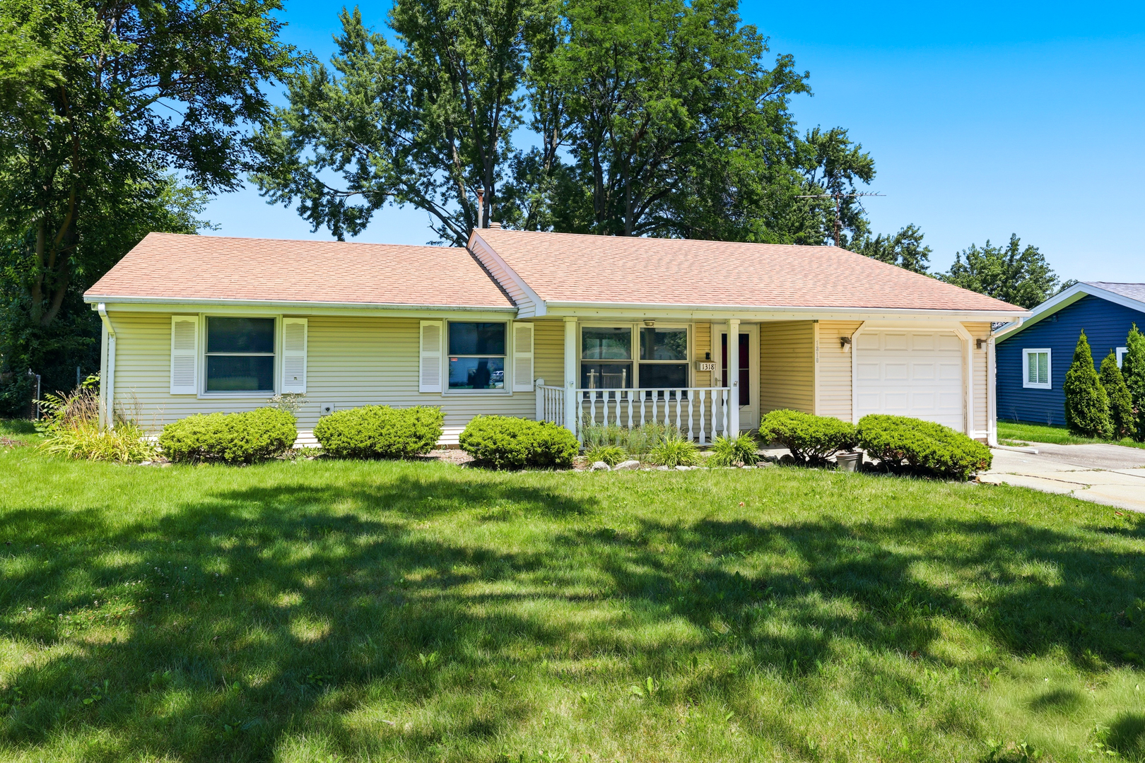 1318 Kingston Lane, Schaumburg IL 60193