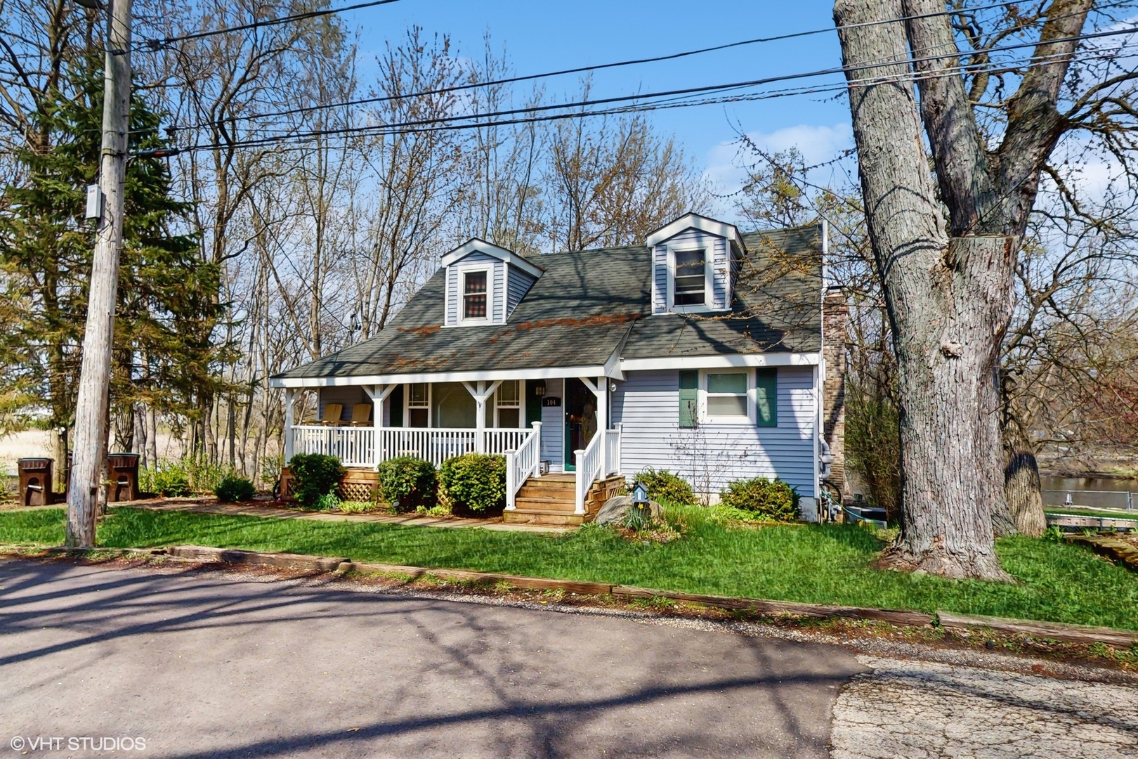 104 Channel Drive, Port Barrington IL 60010