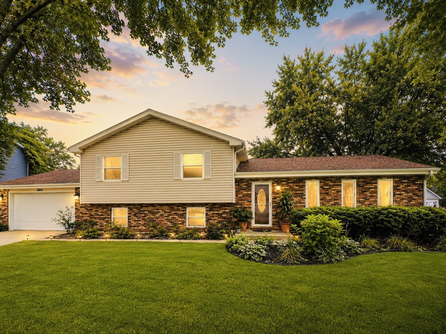 2613 Midland Drive, Naperville IL 60564
