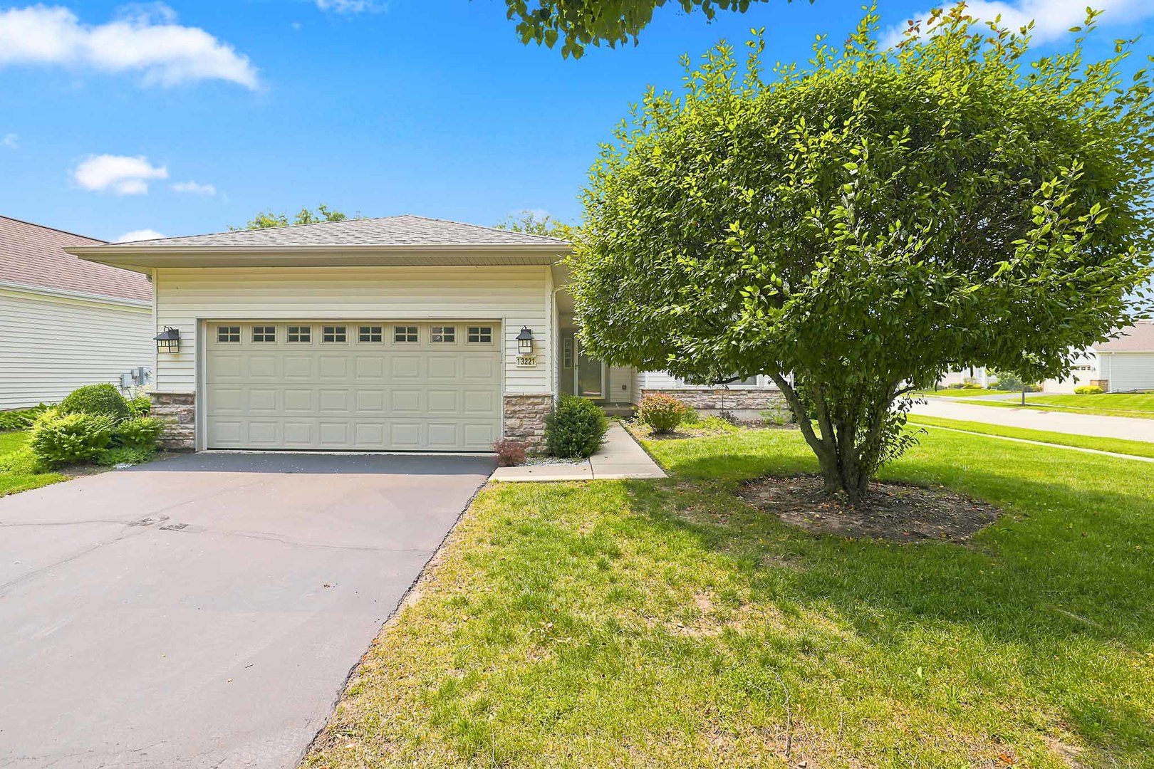 13221 Indiana Court, Huntley IL 60142
