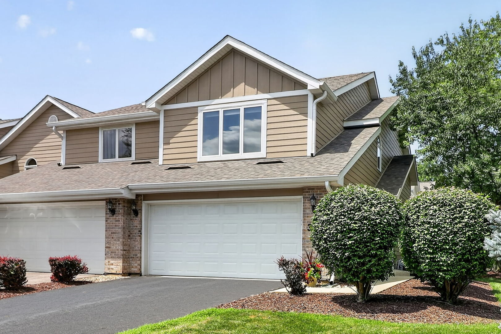 319 Jamatt Court, Naperville IL 60540