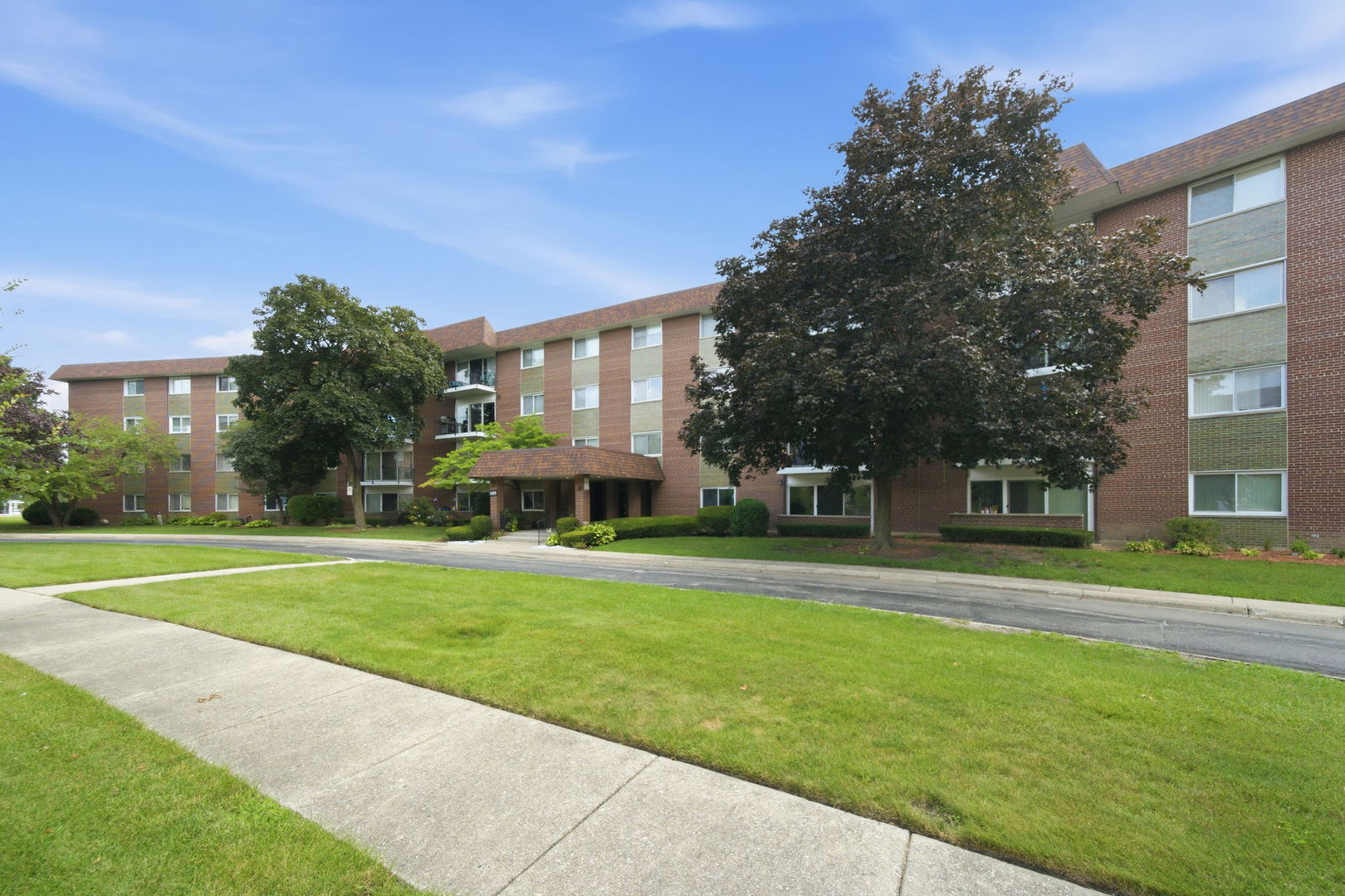 1025 S Fernandez Avenue Unit 2B, Arlington Heights IL 60005