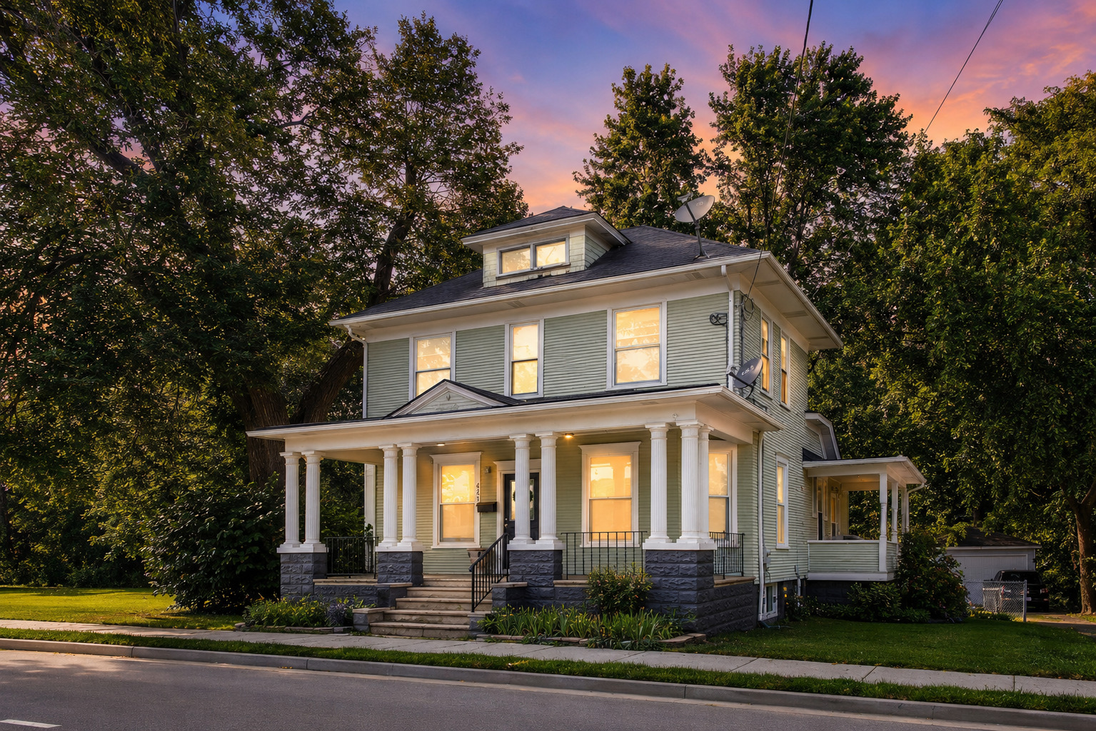 422 Summit Street, Elgin IL 60120